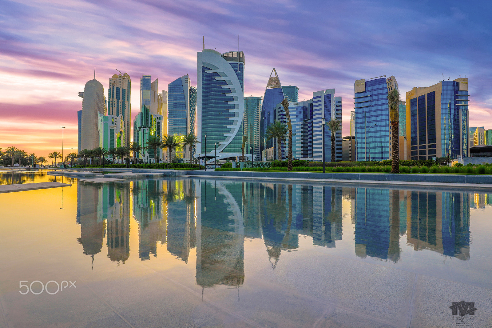 Canon EF 16-35mm F4L IS USM sample photo. Reflections skyline photography