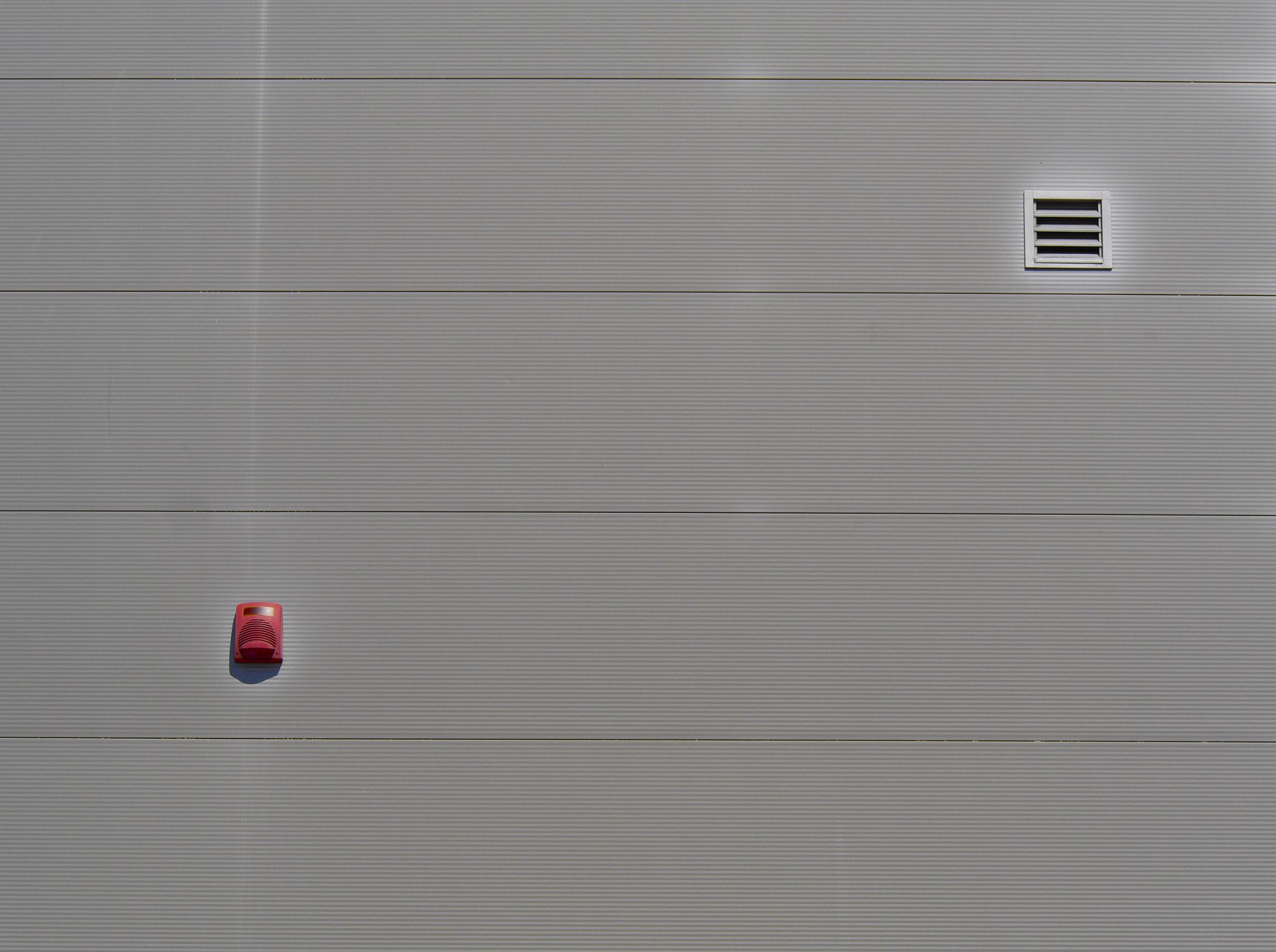 Panasonic Lumix DMC-GH3 sample photo. Something red photography
