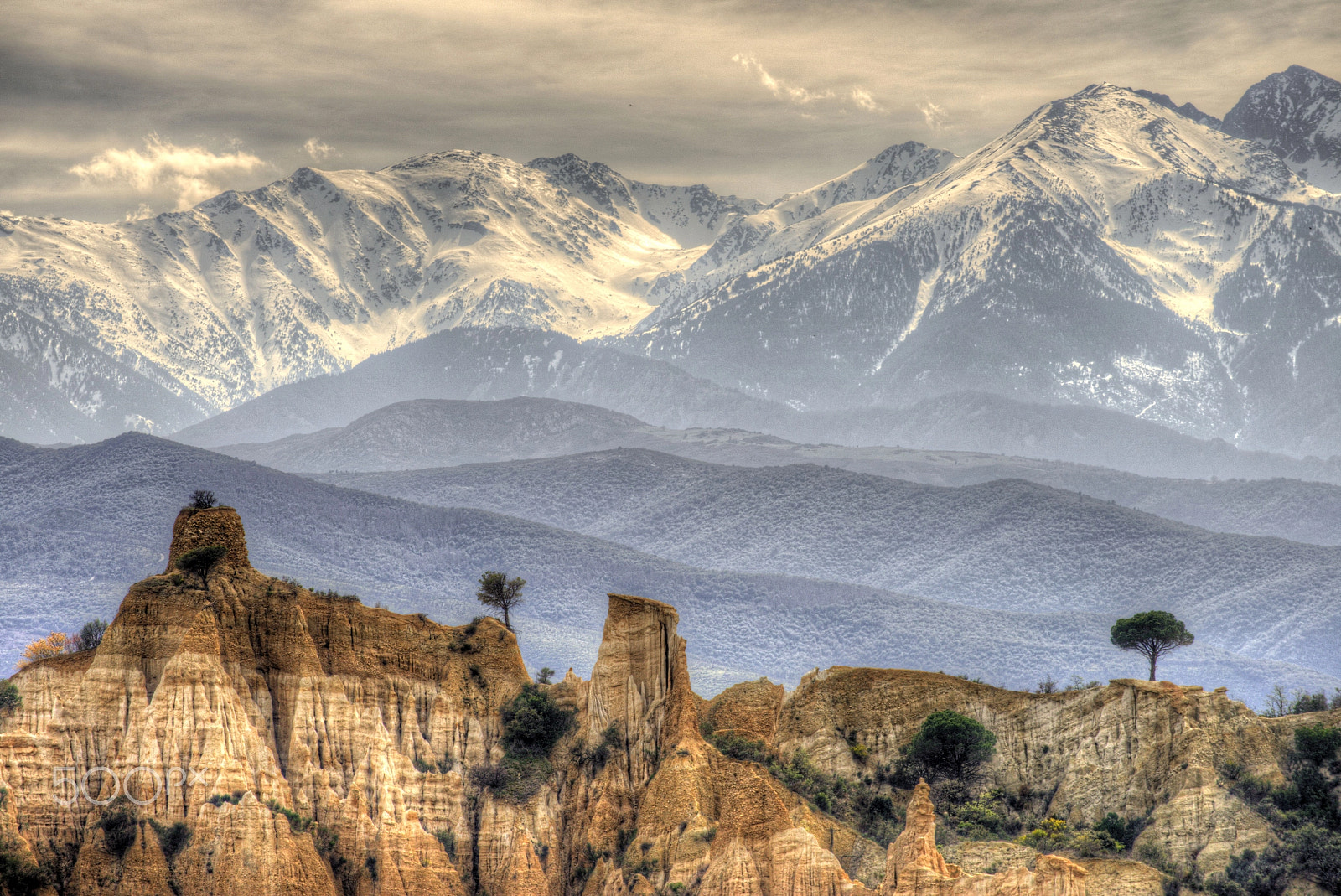 Tamron SP 70-300mm F4-5.6 Di USD sample photo. La montagne sacrée de tous les catalans photography