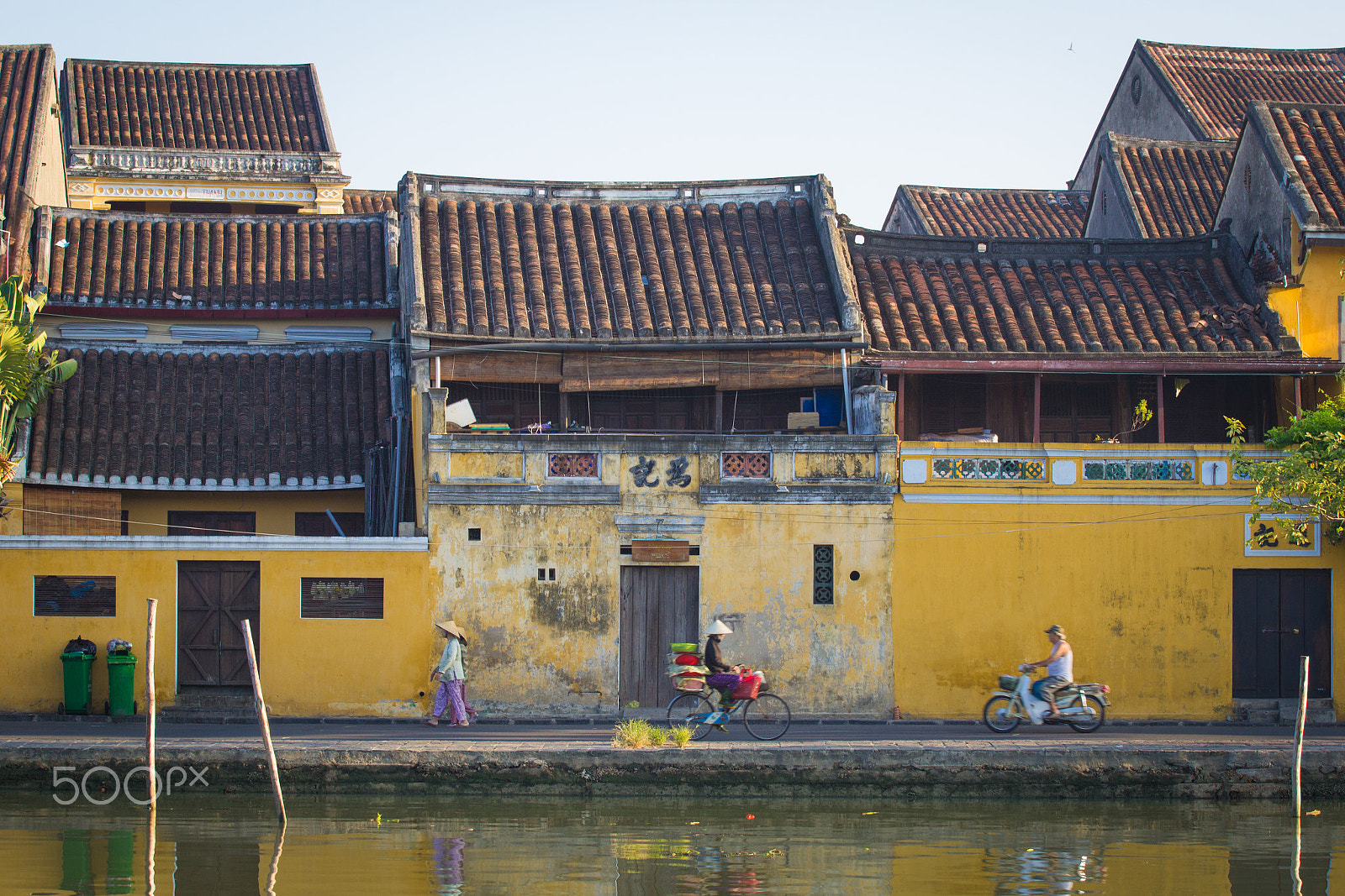 Canon EOS 60D + Canon EF 70-200mm F4L USM sample photo. Glory morning in hoi an ancient town photography
