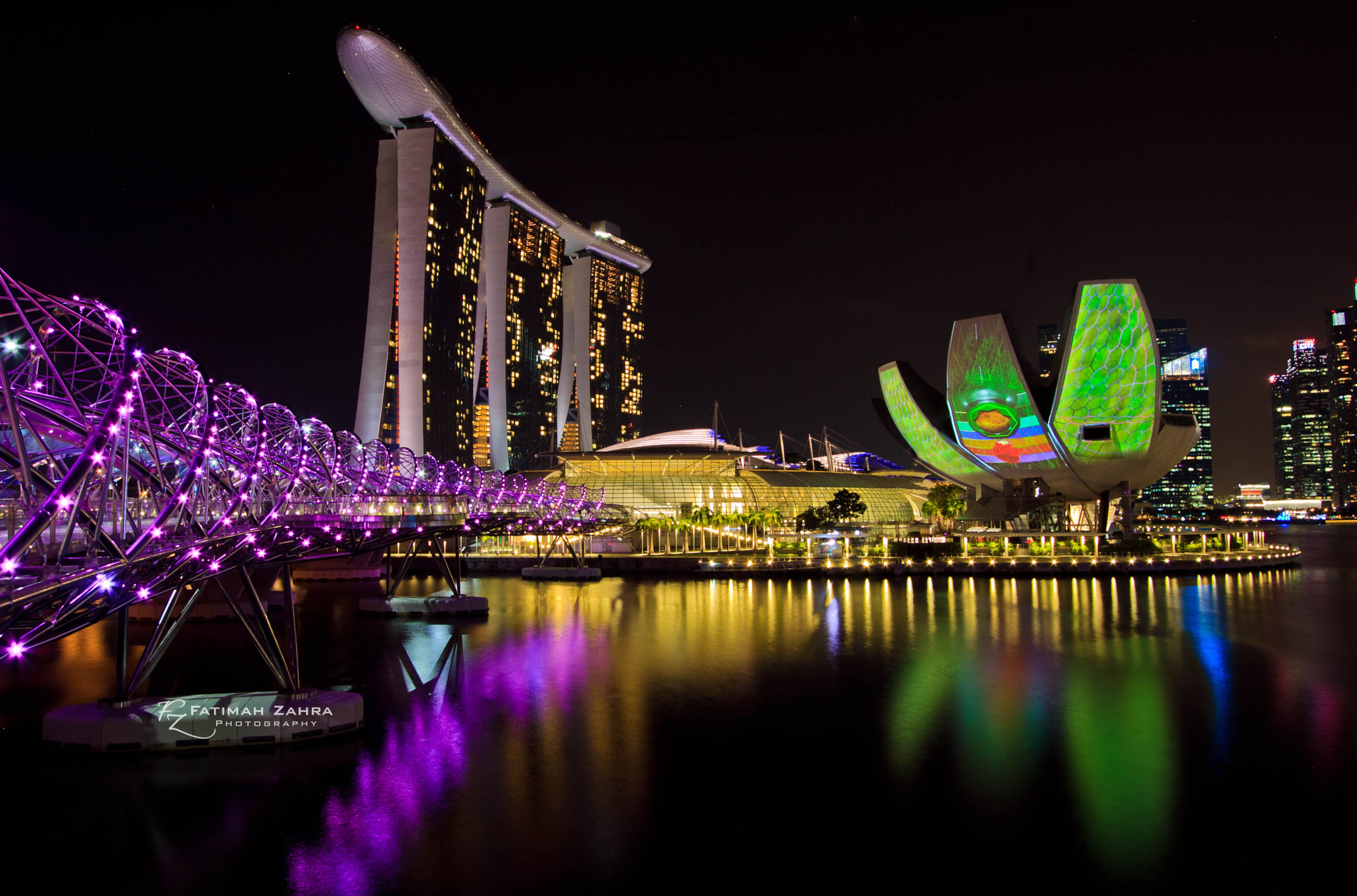 Canon EF-S 10-22mm F3.5-4.5 USM sample photo. Colorful night of singapore photography