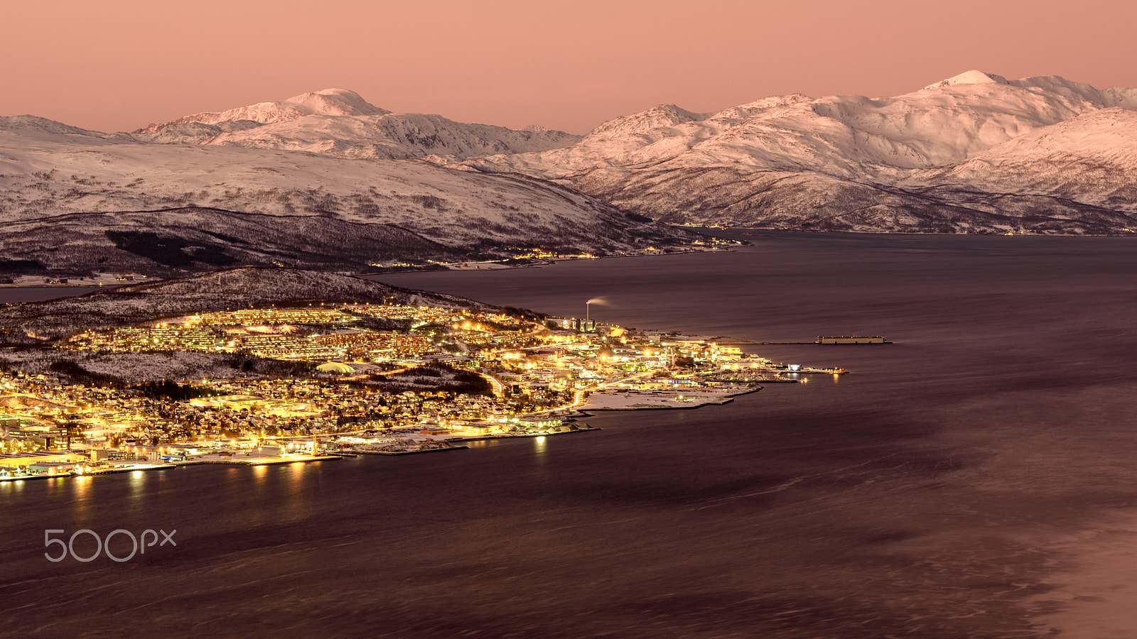 Nikon AF-S Nikkor 70-200mm F2.8G ED VR II sample photo. Tromsö photography