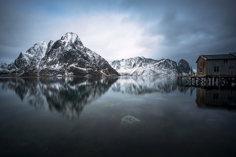 Nikon AF-S Nikkor 16-35mm F4G ED VR sample photo. Life by the sea photography