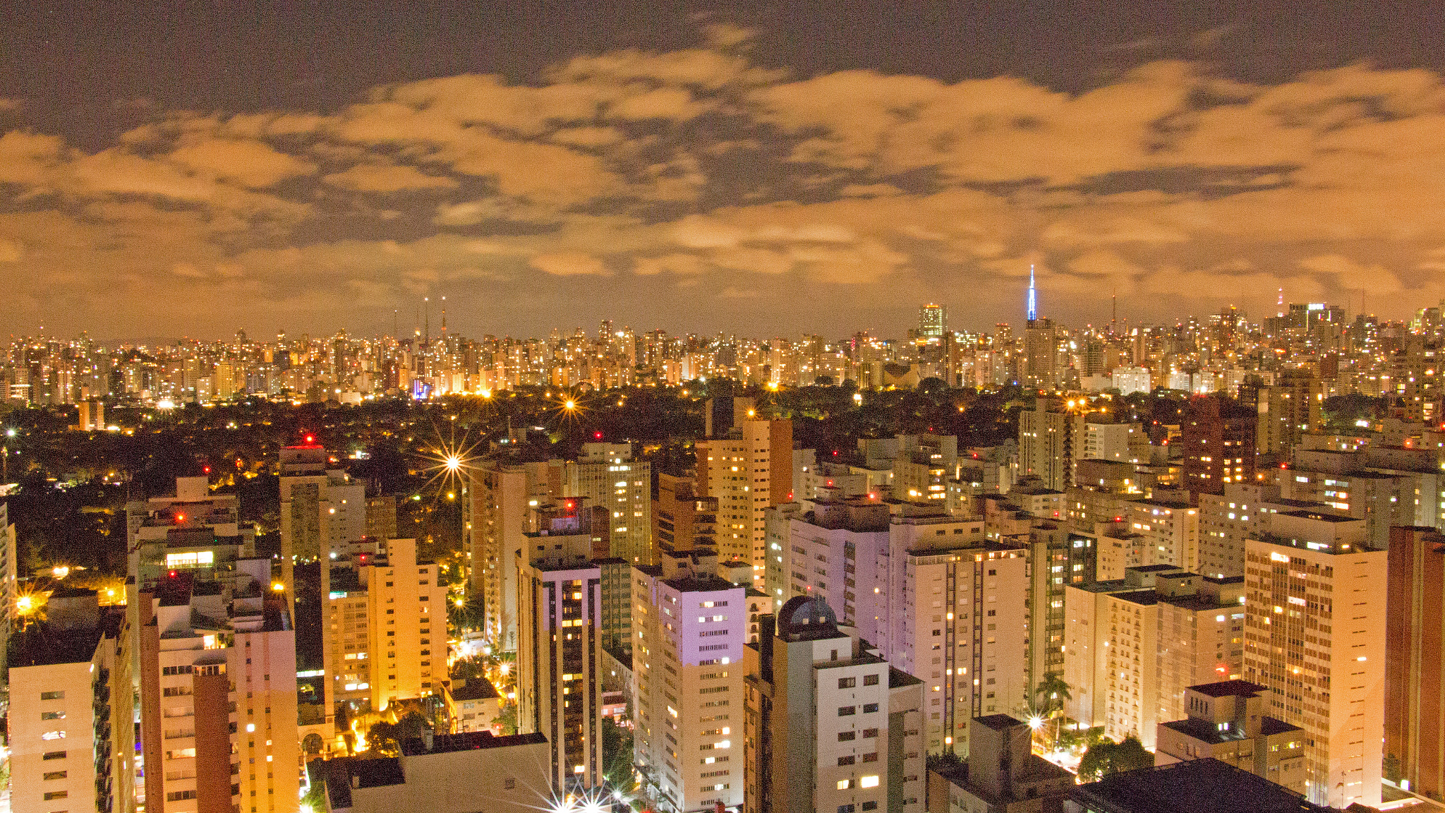 Canon EOS 700D (EOS Rebel T5i / EOS Kiss X7i) sample photo. Warm night in são paulo photography