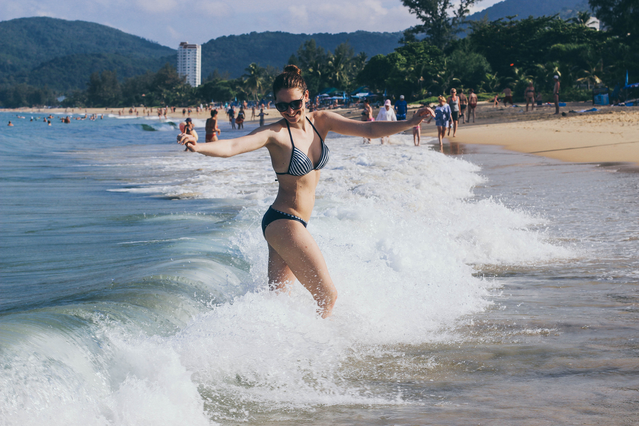 Canon EOS 600D (Rebel EOS T3i / EOS Kiss X5) + Canon EF 50mm F1.4 USM sample photo. Thailand, phuket photography
