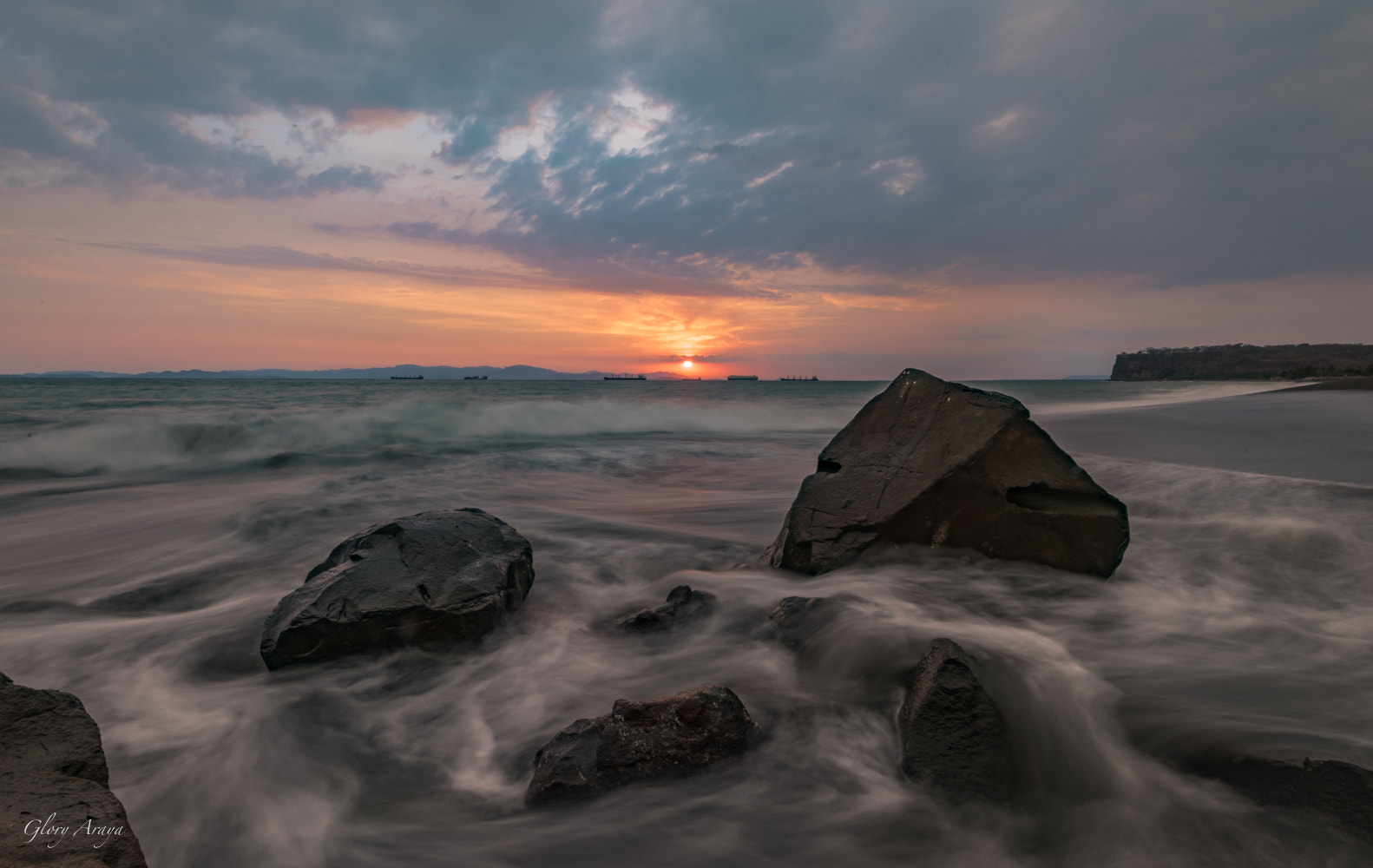 Nikon AF-S Nikkor 14-24mm F2.8G ED sample photo. Sweet sunset photography