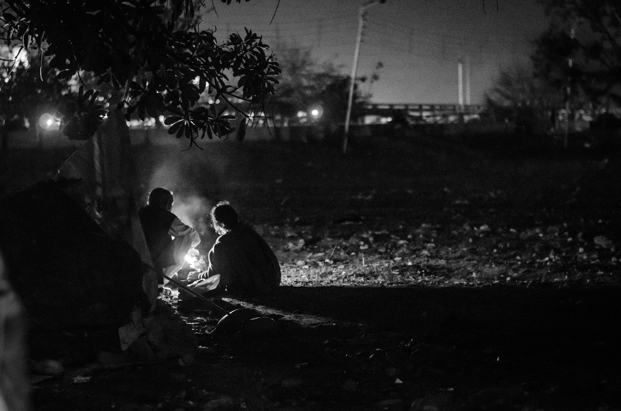 Nikon D5100 + Nikon AF-S Nikkor 50mm F1.8G sample photo. As the night falls... photography