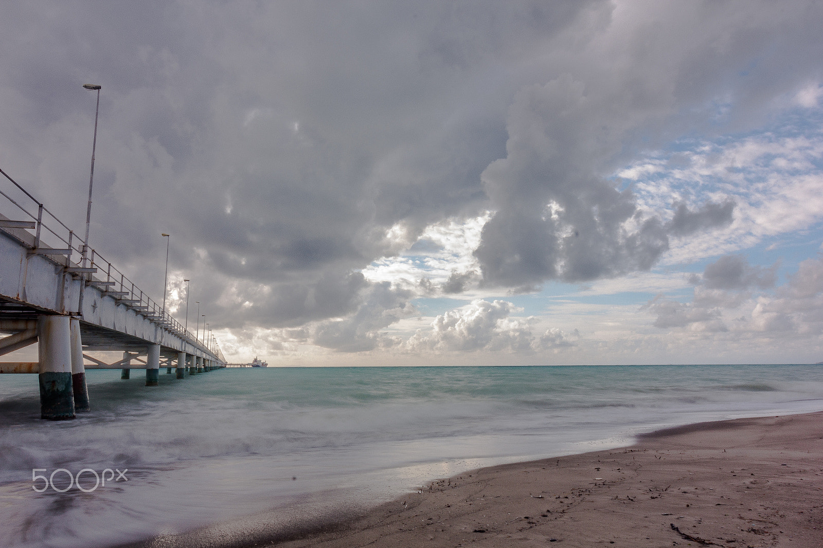 Canon EOS 60D sample photo. Clouds and sea photography