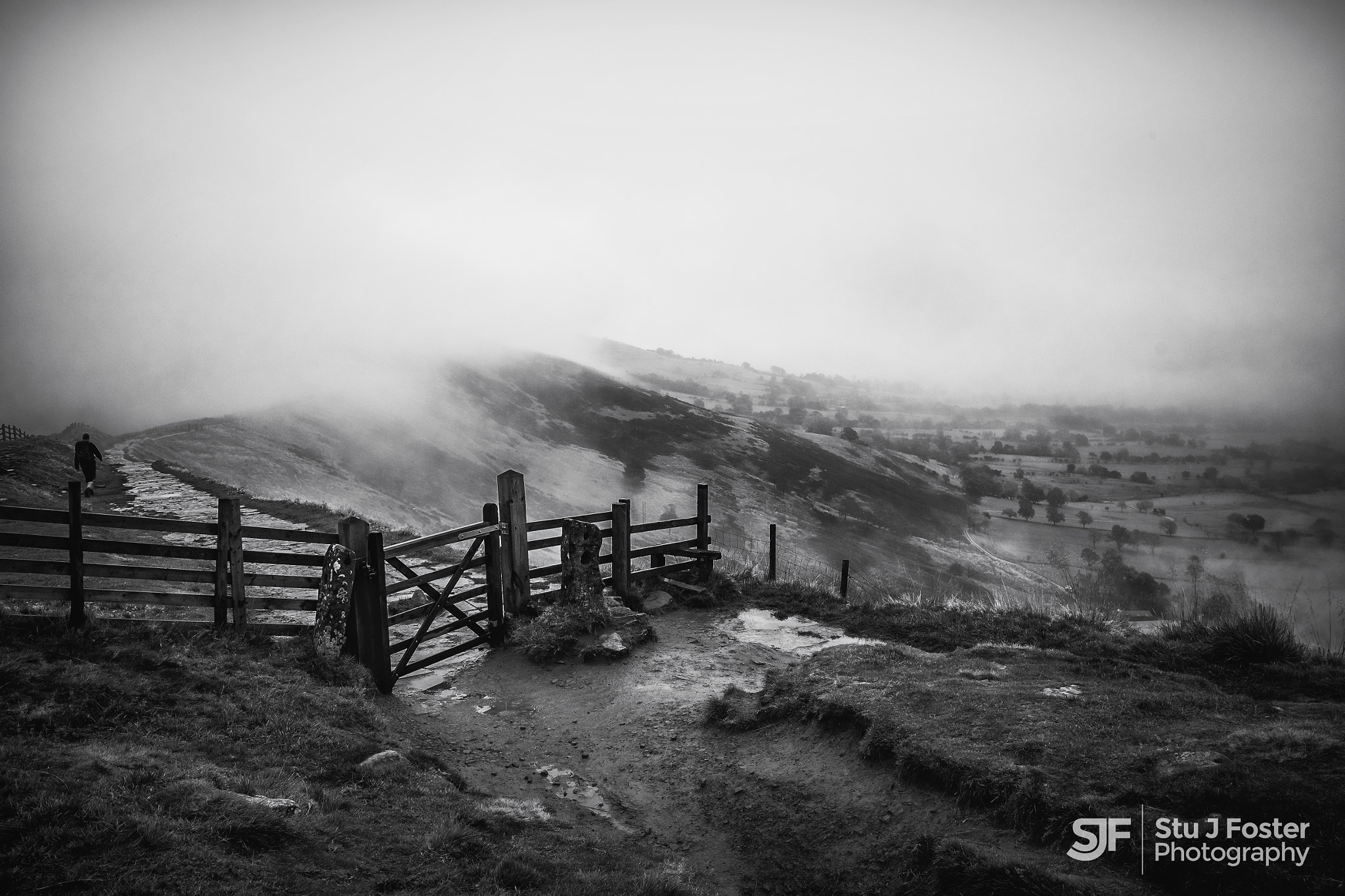 Fujifilm X-T10 sample photo. The gate with the view photography