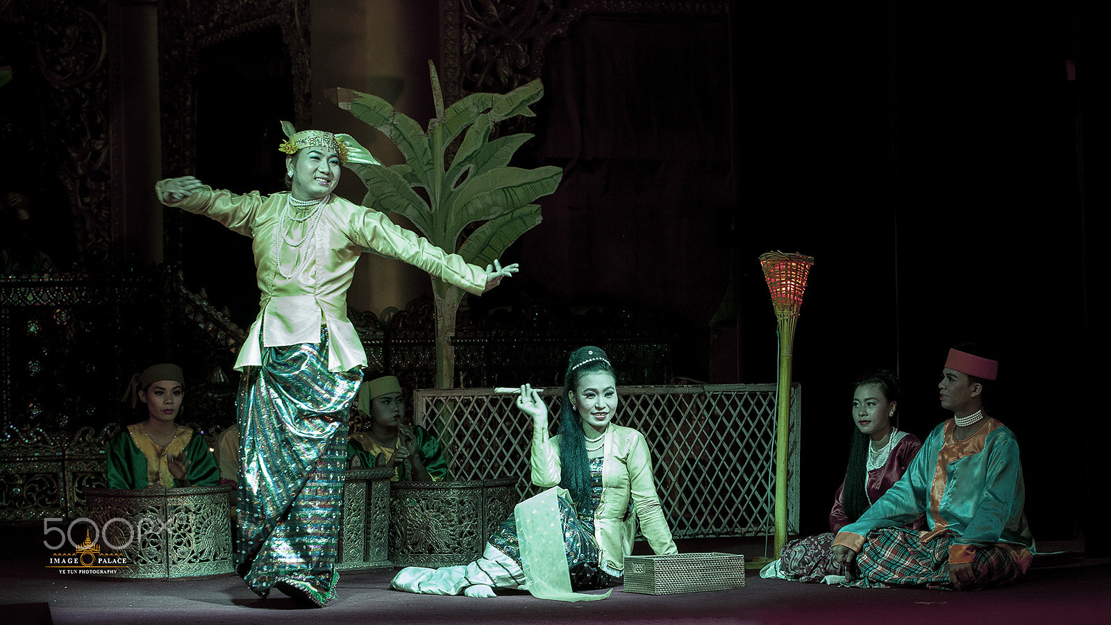 Canon EF 100mm F2.8L Macro IS USM sample photo. Myanmar culture dance photography
