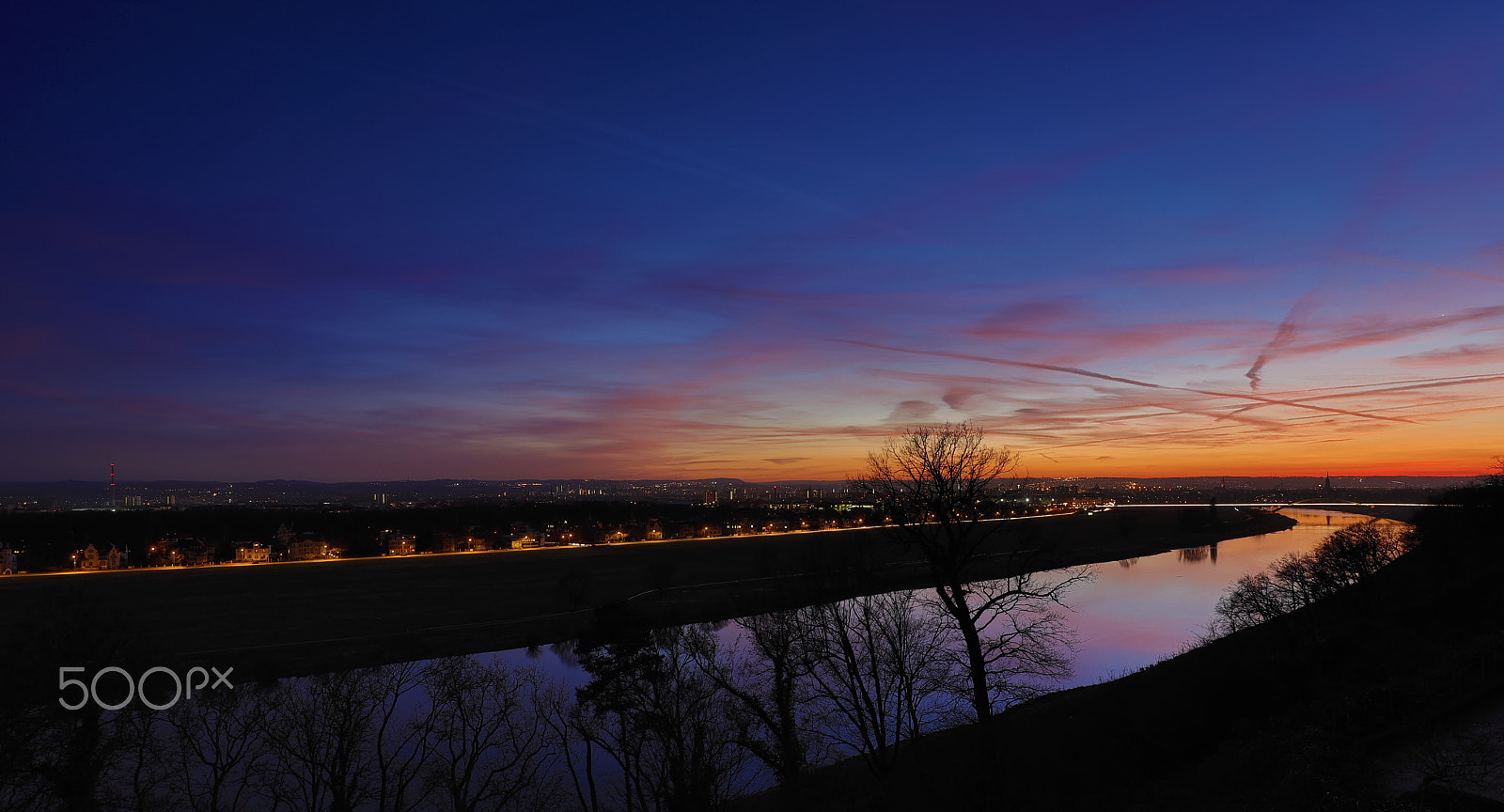 Canon EF 16-35mm F4L IS USM sample photo. Sunset from schloss eckberg photography