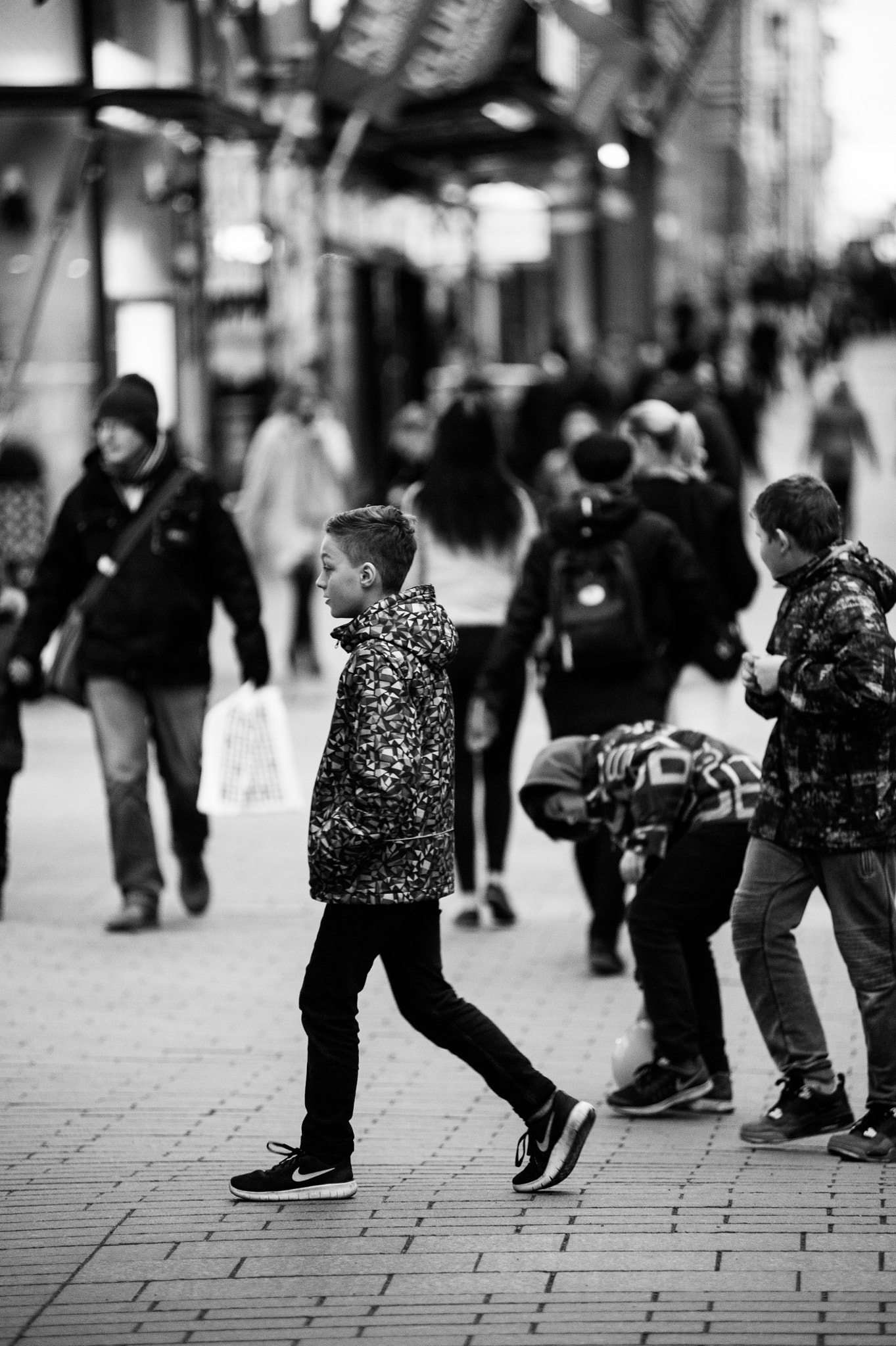 AF Zoom-Nikkor 80-200mm f/2.8 ED sample photo. Kids photography