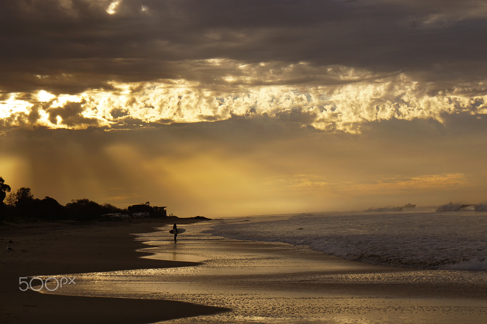 Sony a6000 sample photo. Surfer's sunrise photography