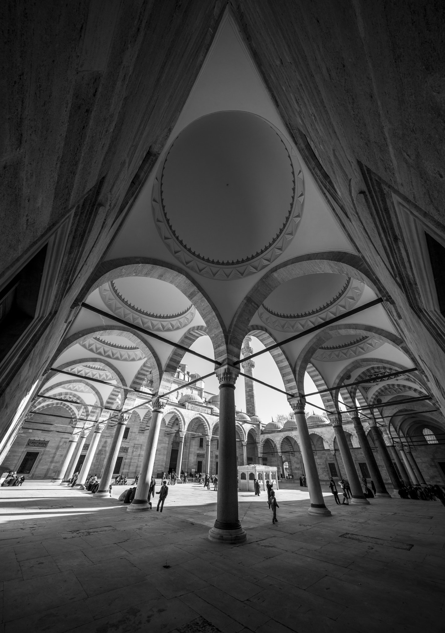 Voigtlander HELIAR-HYPER WIDE 10mm F5.6 sample photo. Süleymaniye mosque photography