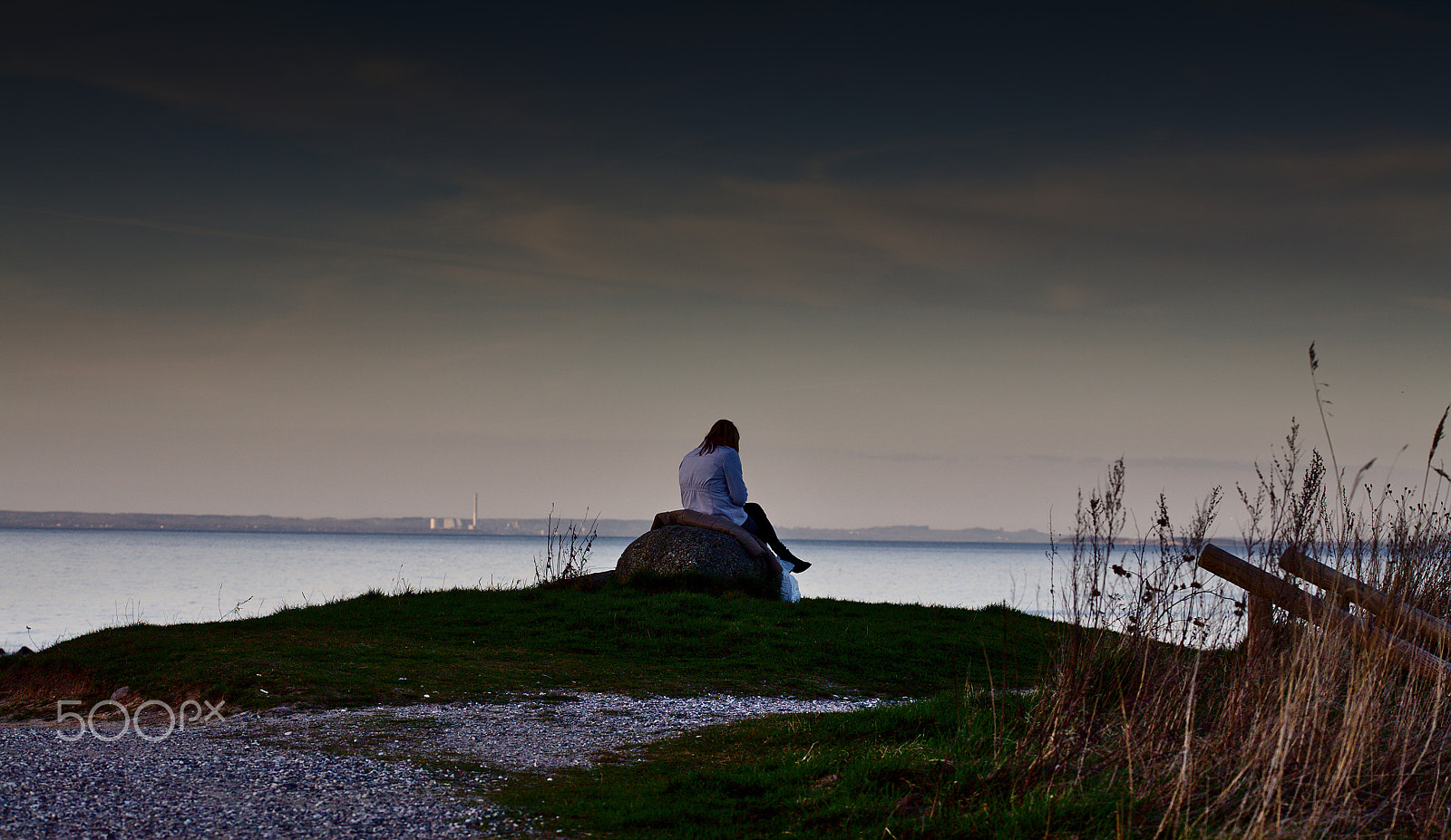 Canon EOS 5D sample photo. Solo evening photography