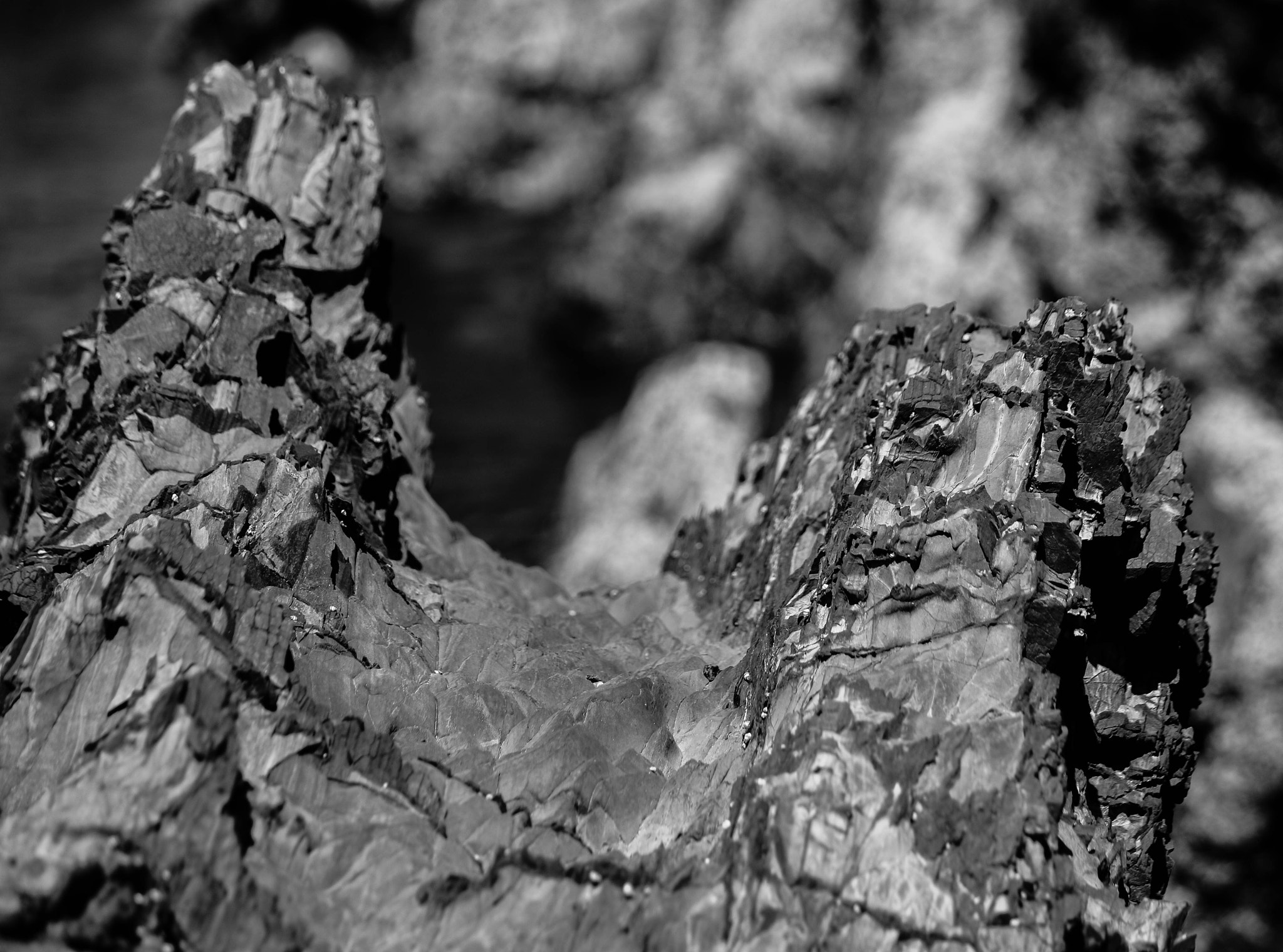 Canon EF-S 55-250mm F4-5.6 IS II sample photo. Rock textures photography