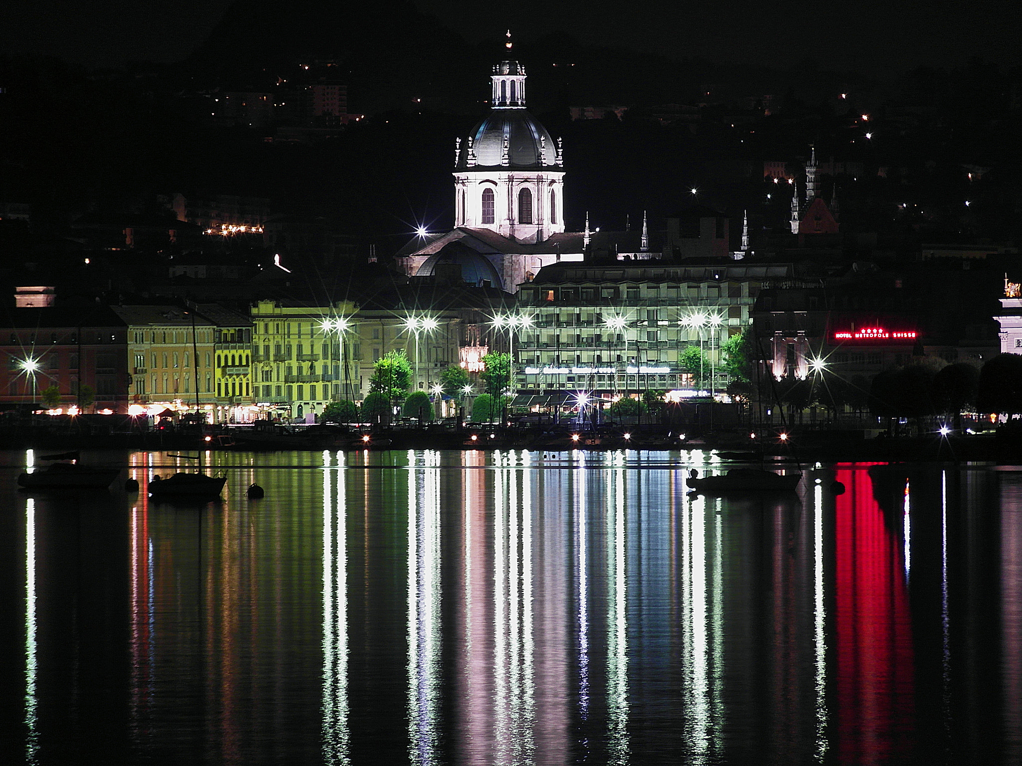 Samsung WB750 sample photo. Como lake - night photography