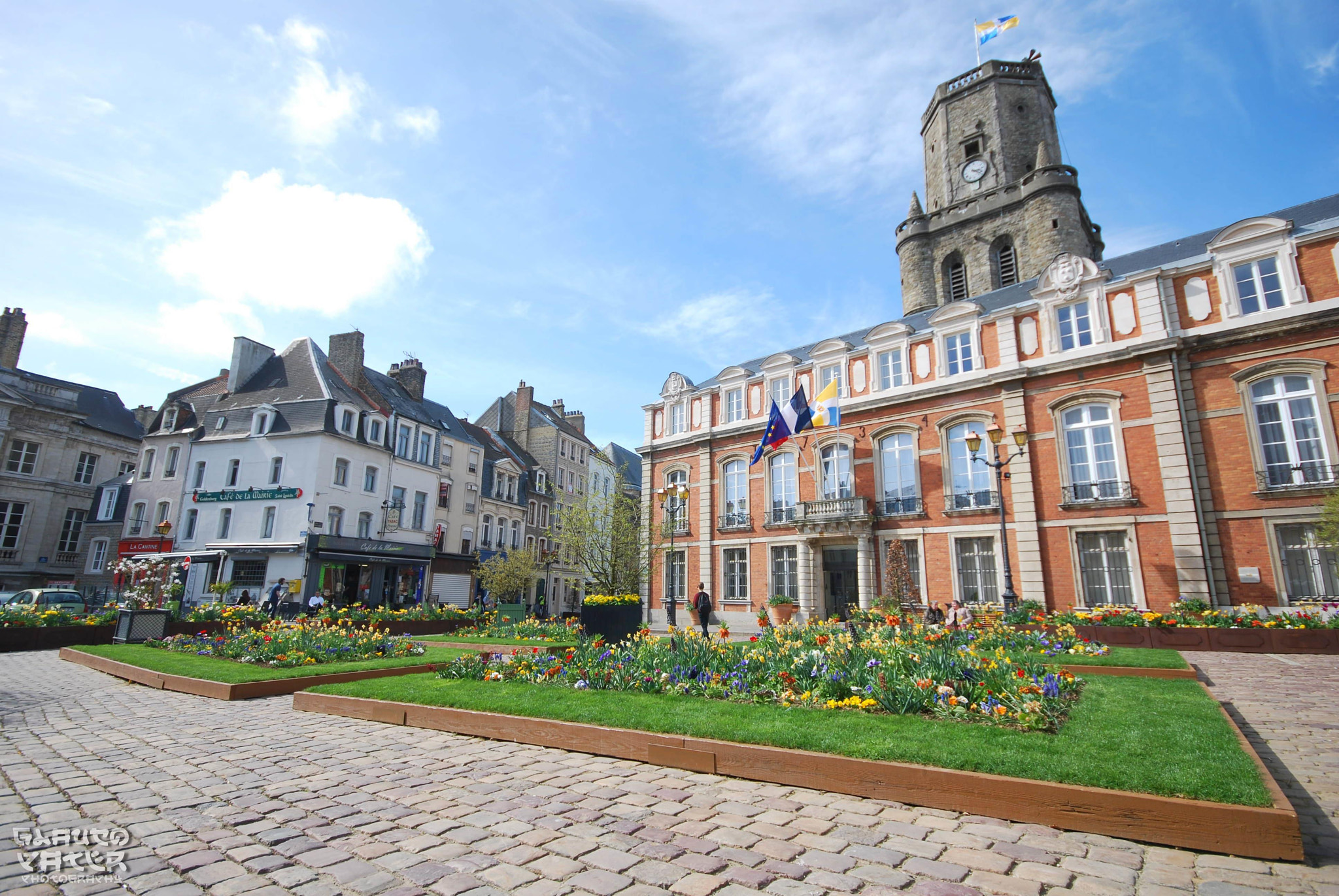 Sigma 10-20mm F4-5.6 EX DC HSM sample photo. Boulogne-sur-mer, château-musée photography