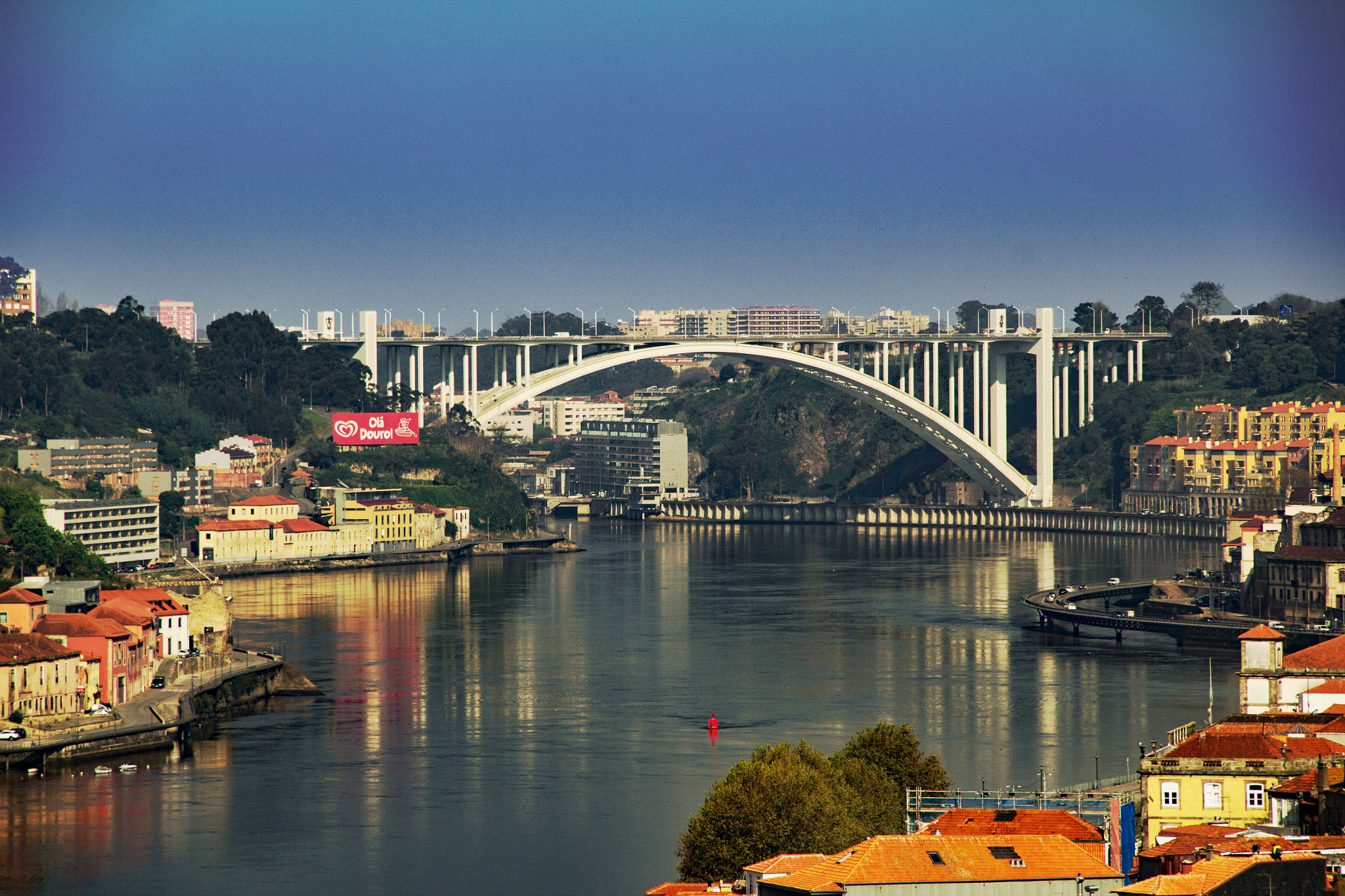 Canon EF-S 18-135mm F3.5-5.6 IS sample photo. Porto photography