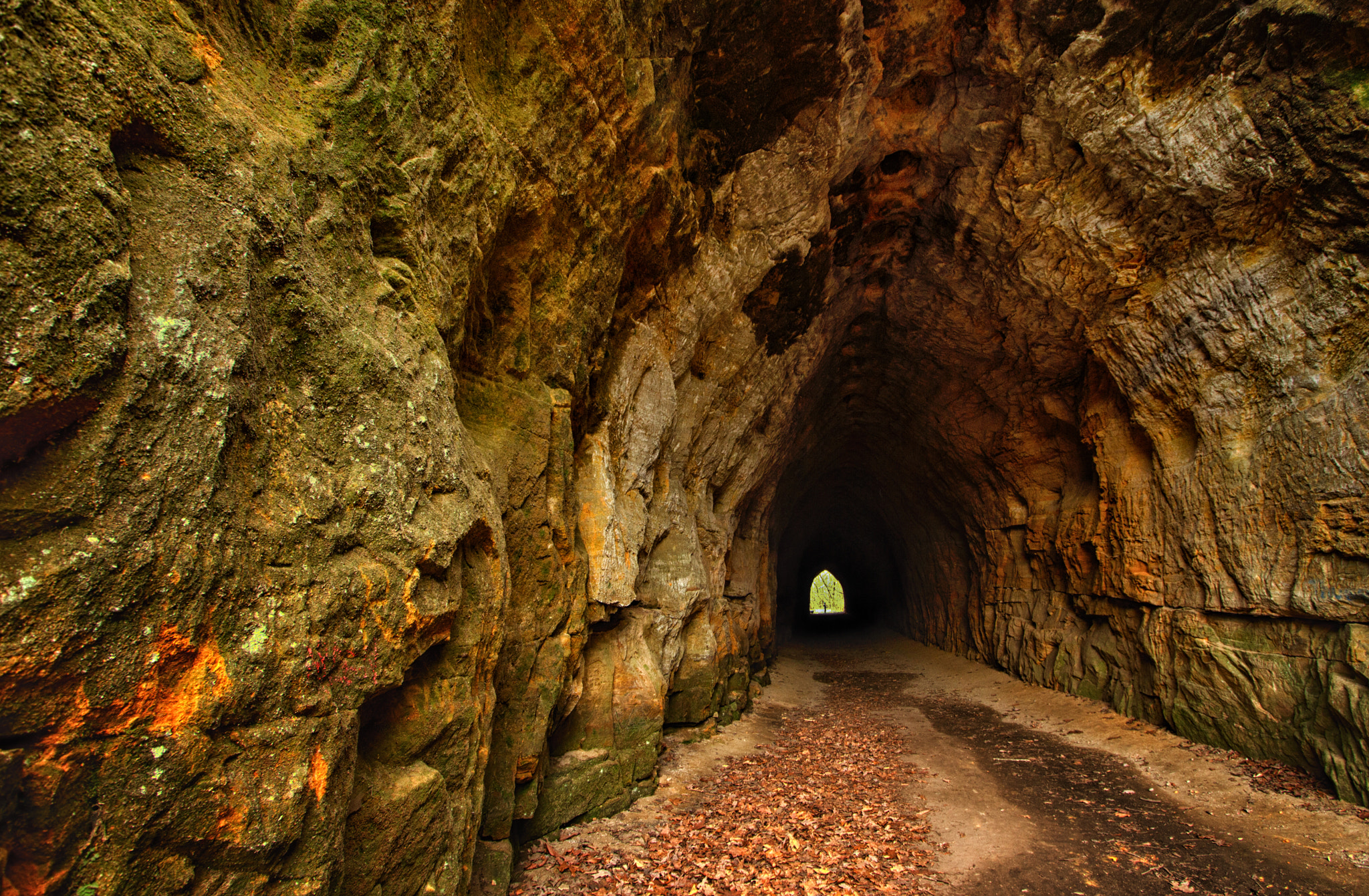 Canon EF-S 10-22mm F3.5-4.5 USM sample photo. Interurban tunnel photography