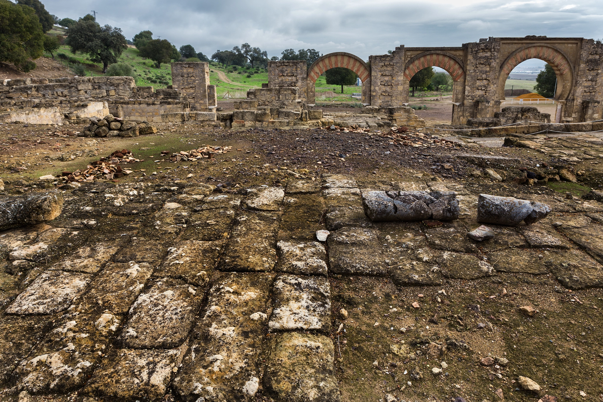 Canon EOS 6D + Sigma 24-70mm F2.8 EX DG Macro sample photo. Medina azahara  281015-5483 photography