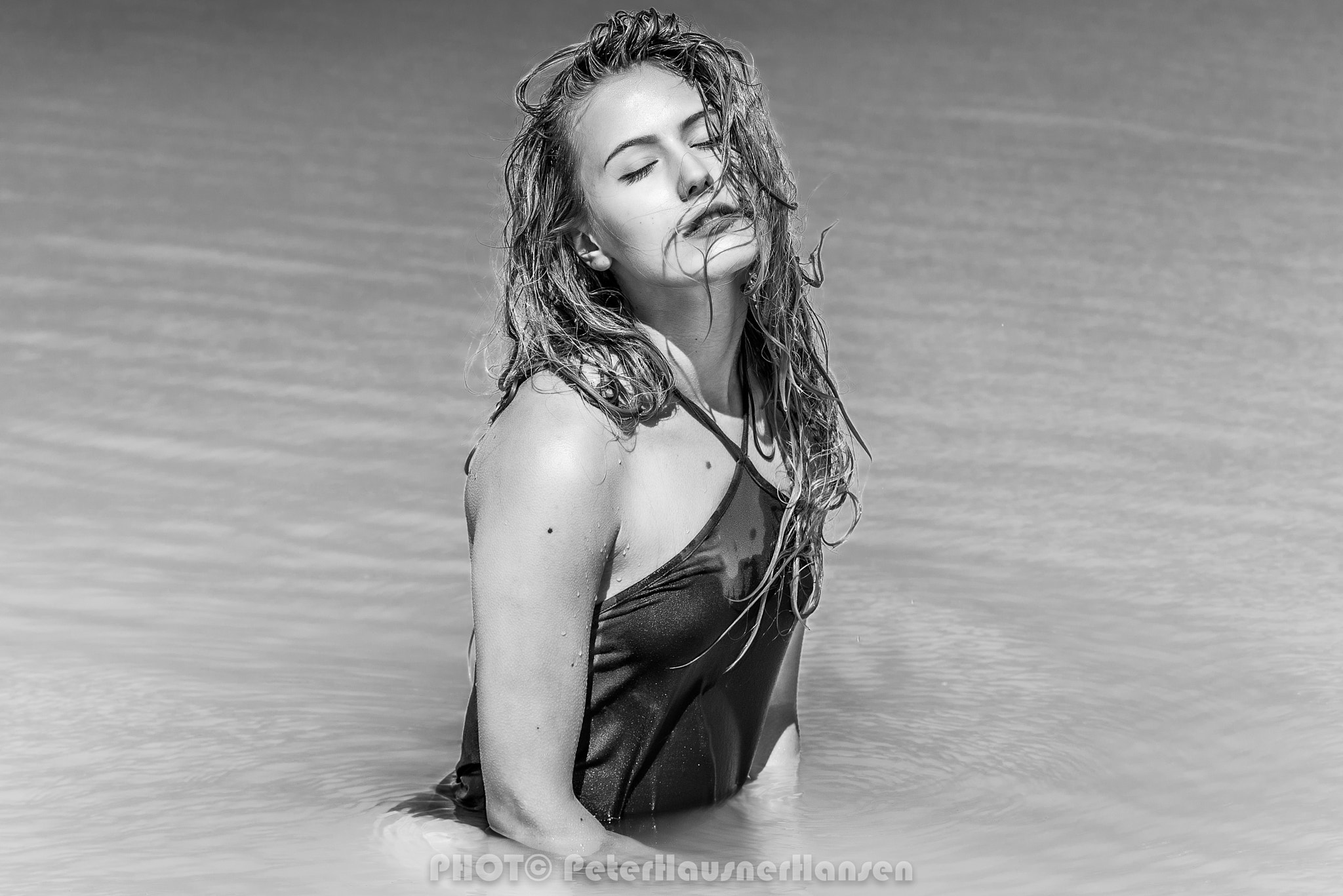 Nikon AF-S Micro-Nikkor 105mm F2.8G IF-ED VR sample photo. Emilie in swimsuit photography