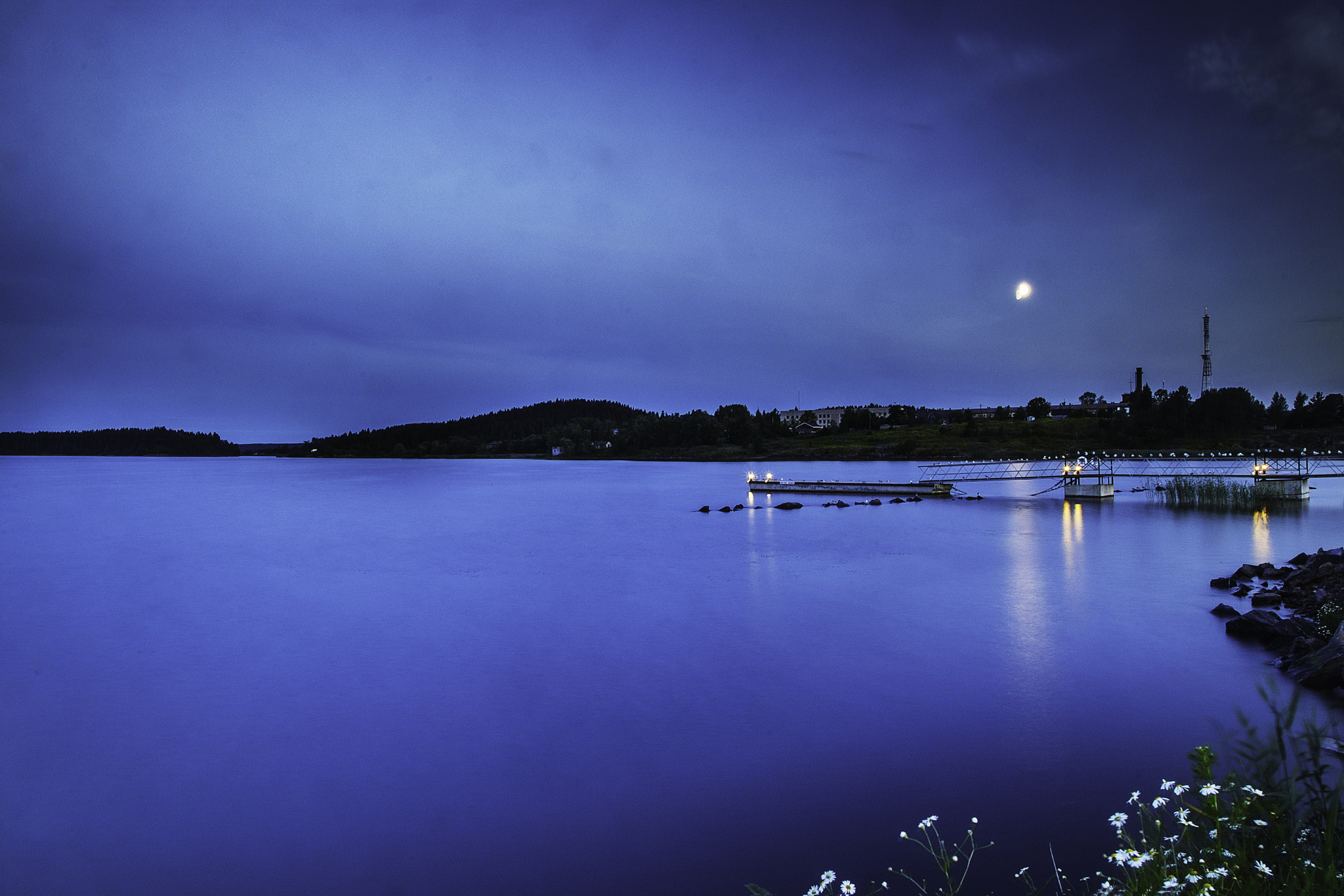 Tamron SP AF 17-50mm F2.8 XR Di II LD Aspherical (IF) sample photo. Night on karelia photography