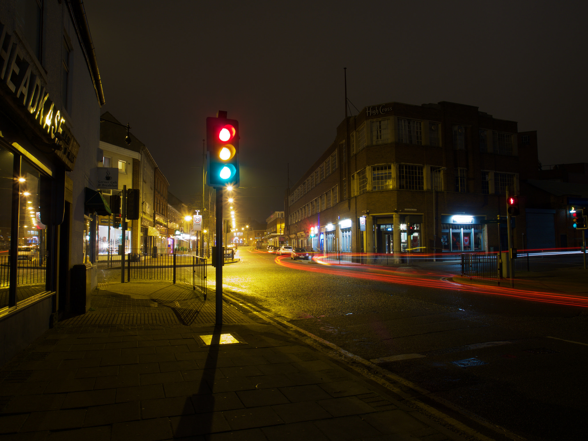 Olympus OM-D E-M5 II sample photo. Long exposure traffic light photography
