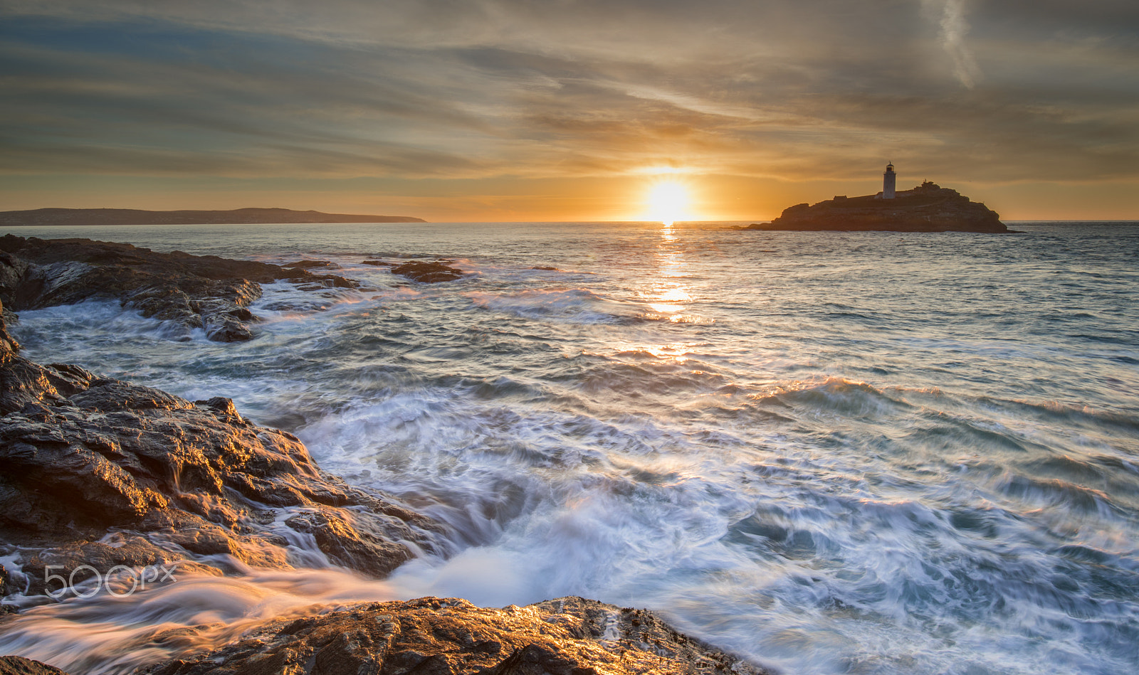 Canon EF 16-35mm F4L IS USM sample photo. Last light at the lighthouse photography