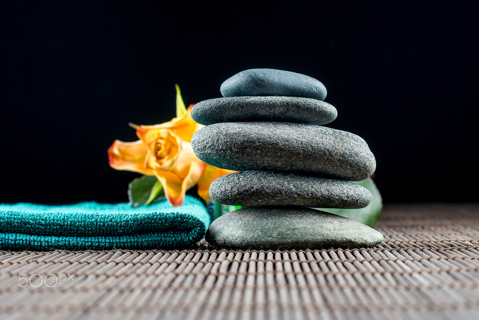 Nikon D600 + Nikon AF-S Nikkor 50mm F1.4G sample photo. Stones and flower photography