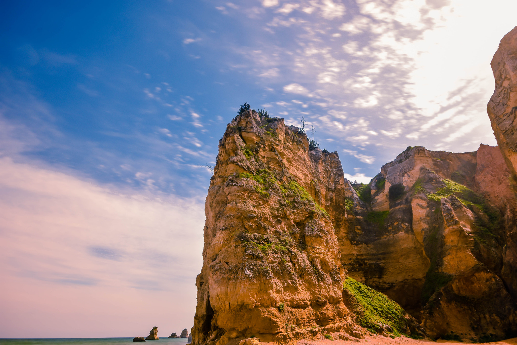 Sigma 10-20mm F4-5.6 EX DC HSM sample photo. Rocks photography