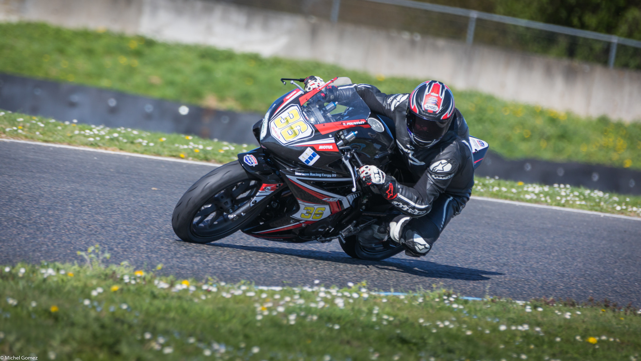 Canon EF 70-200mm F2.8L IS II USM sample photo. High-speed chase photography