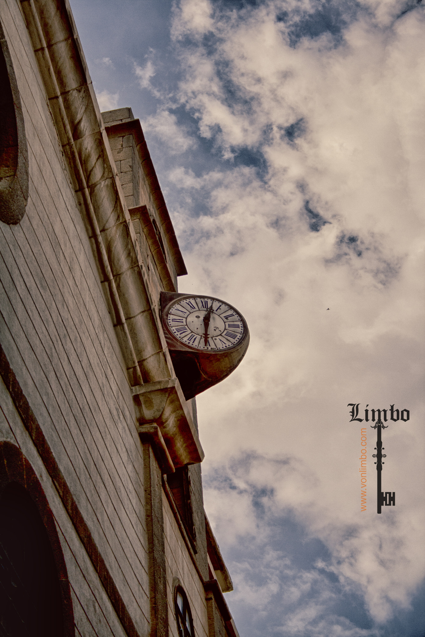 Canon EF-S 18-55mm F3.5-5.6 IS sample photo. About time & souls photography