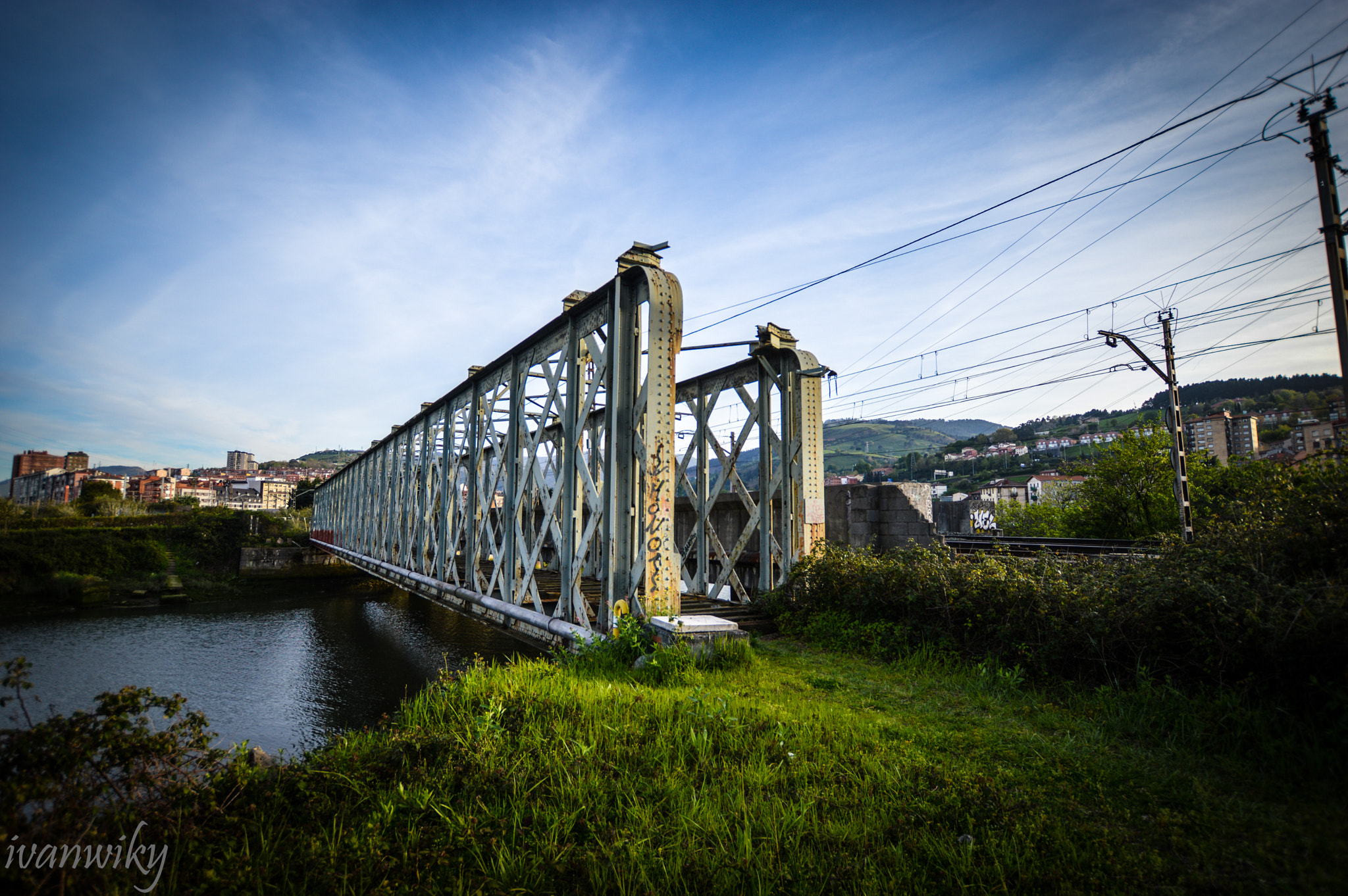 Nikon D3200 + Sigma 10-20mm F3.5 EX DC HSM sample photo. Puente de hierro photography