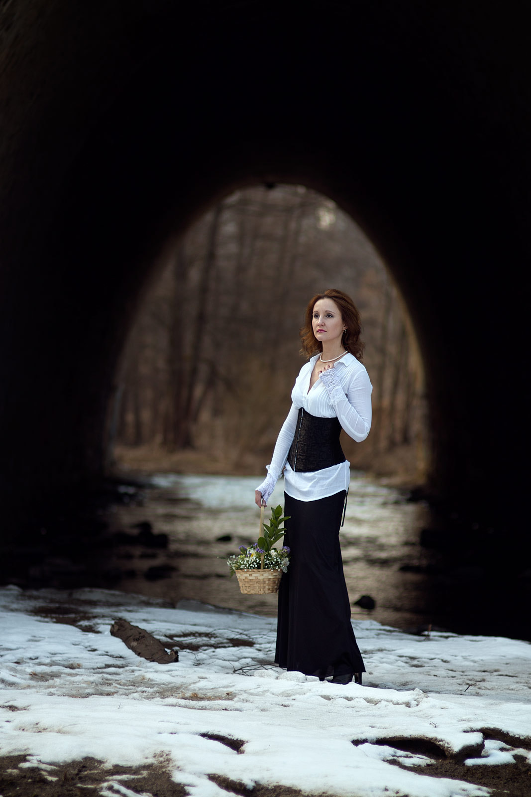 Canon EF 35-80mm f/4-5.6 sample photo. Девушка с корзиной photography