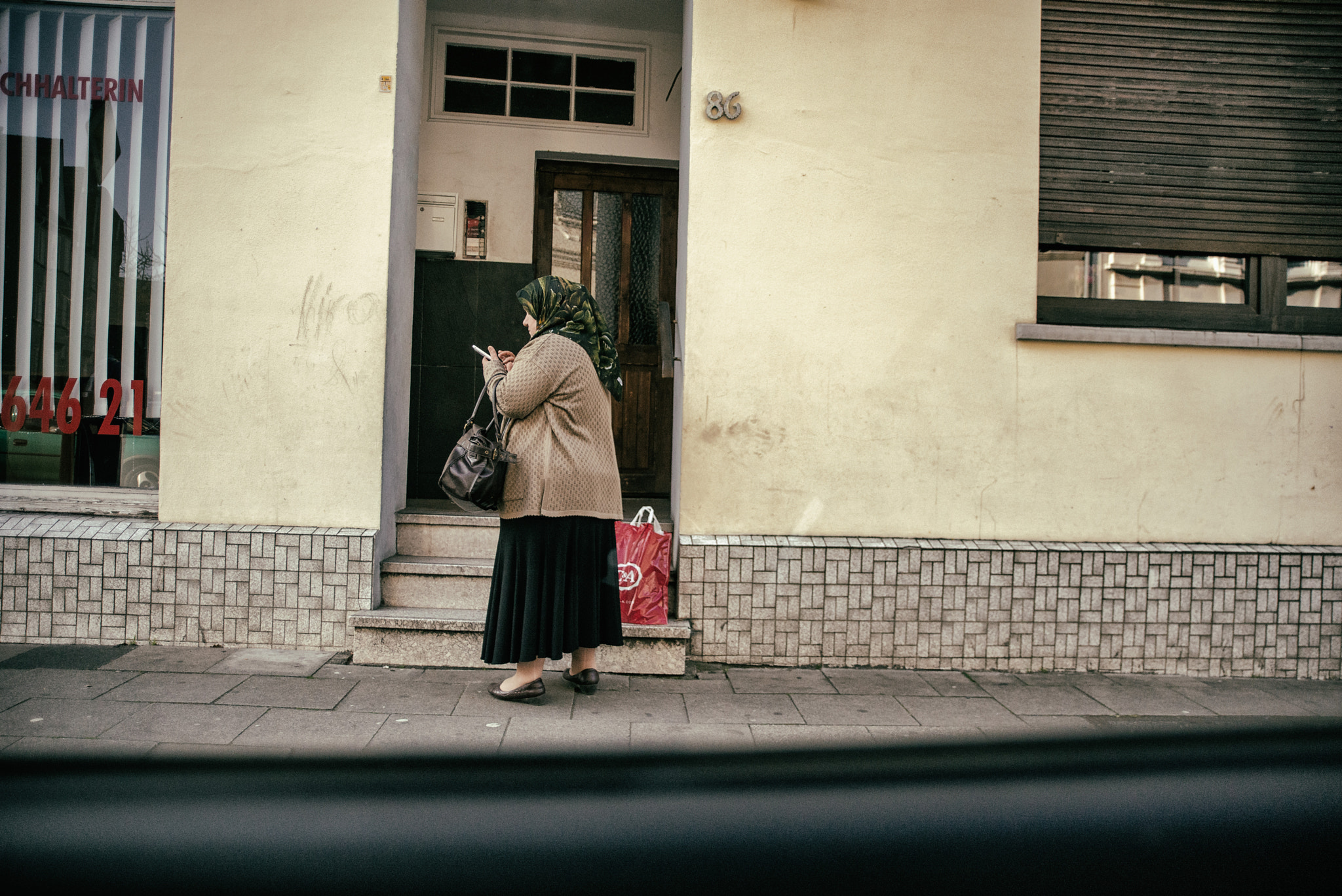 AF Zoom-Nikkor 28-105mm f/3.5-4.5D IF sample photo. "where are you?" photography