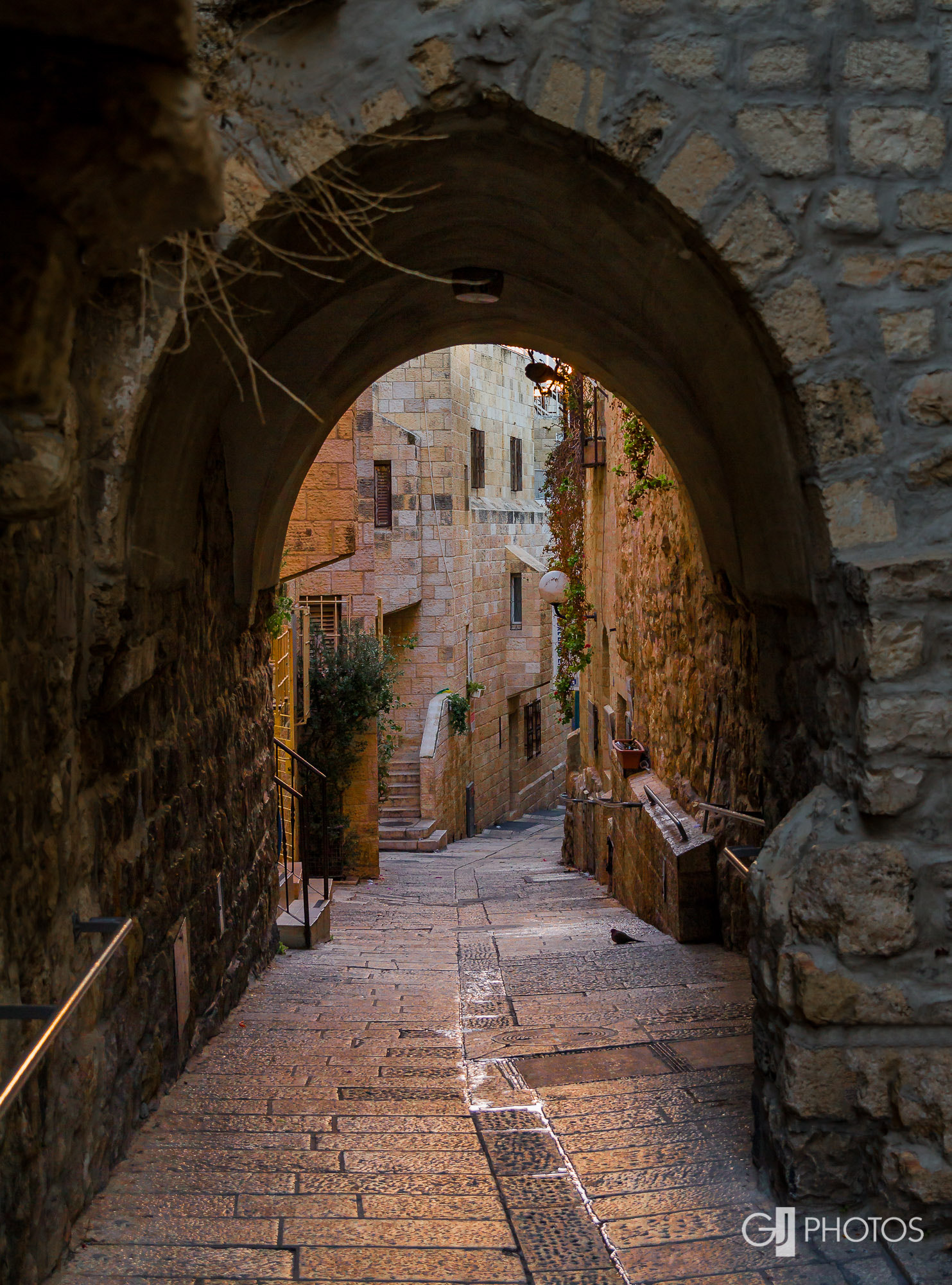 Canon EF 24-70mm F2.8L II USM sample photo. Through the arch photography