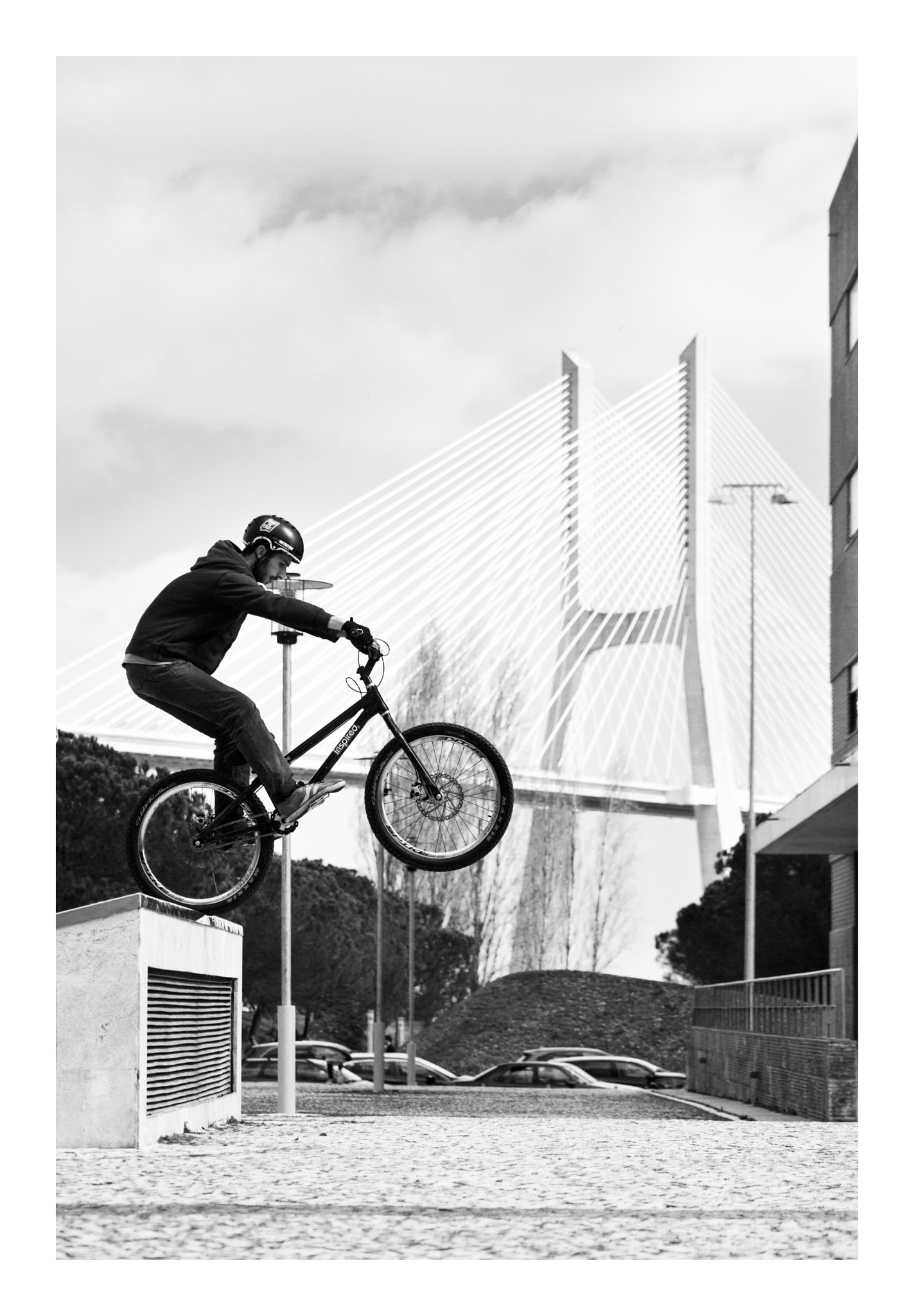 Canon EOS 60D sample photo. Dropping street spots photography
