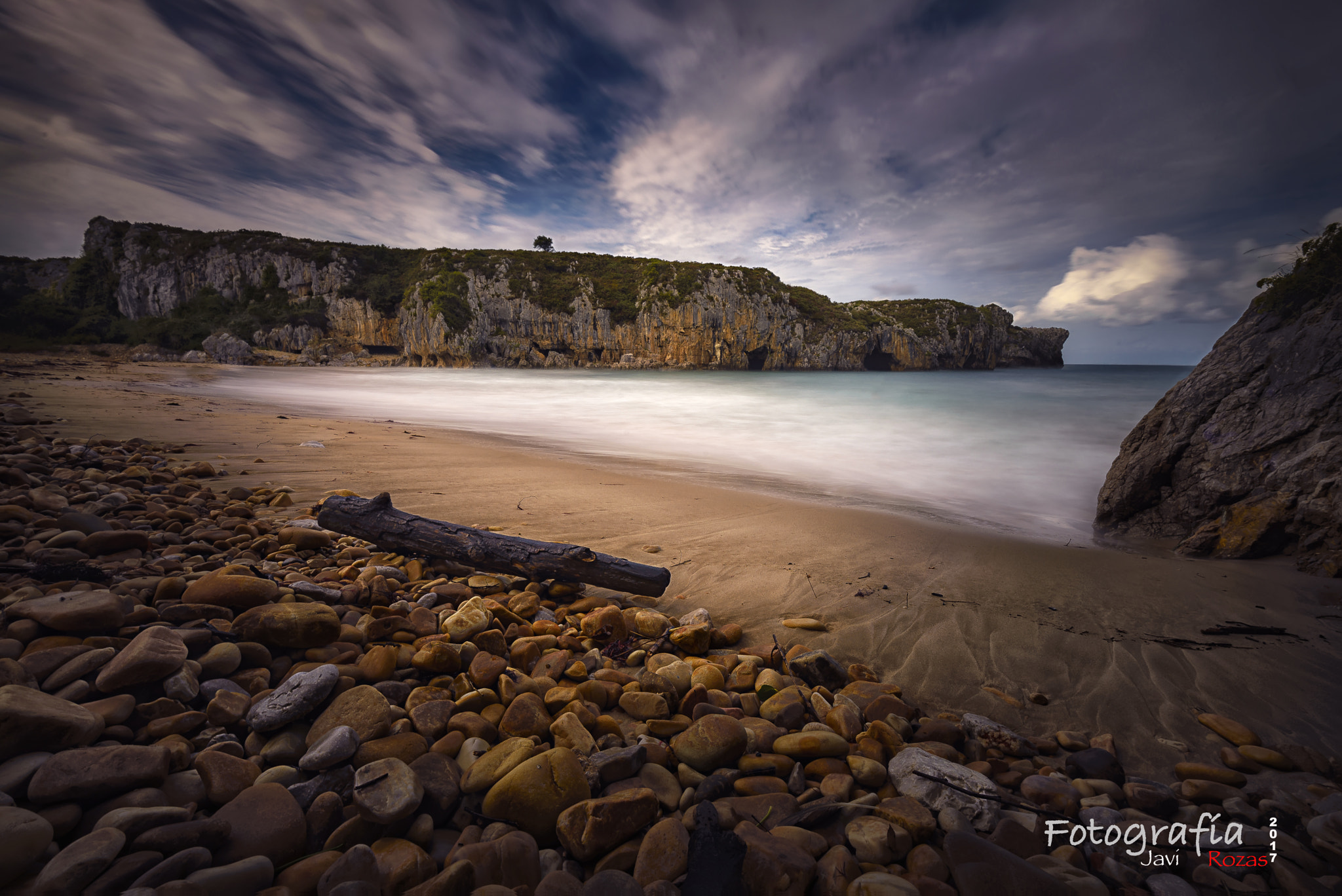 Nikon AF-S Nikkor 16-35mm F4G ED VR sample photo. Playa cuevas del mar photography