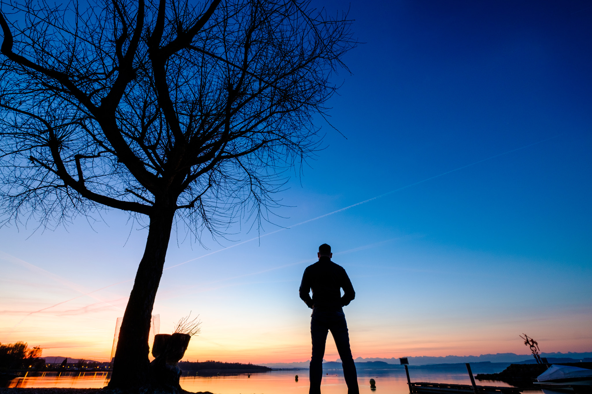 Fujifilm X-T2 + Fujifilm XF 10-24mm F4 R OIS sample photo. ....meandthetreecontemplatingthelake.... photography