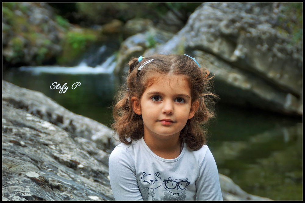 Sony DT 18-200mm F3.5-6.3 sample photo. The girl of the watefall photography
