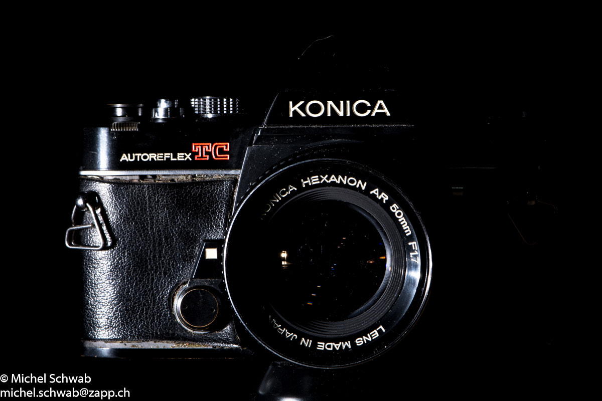 Nikon AF-S DX Micro-Nikkor 85mm F3.5G ED VR sample photo. Retro photography