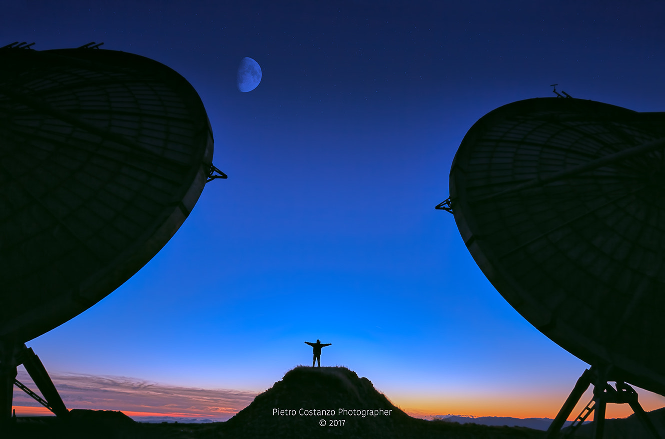 Canon EF 16-35mm F2.8L II USM sample photo. L'uomo che parlava alla luna photography