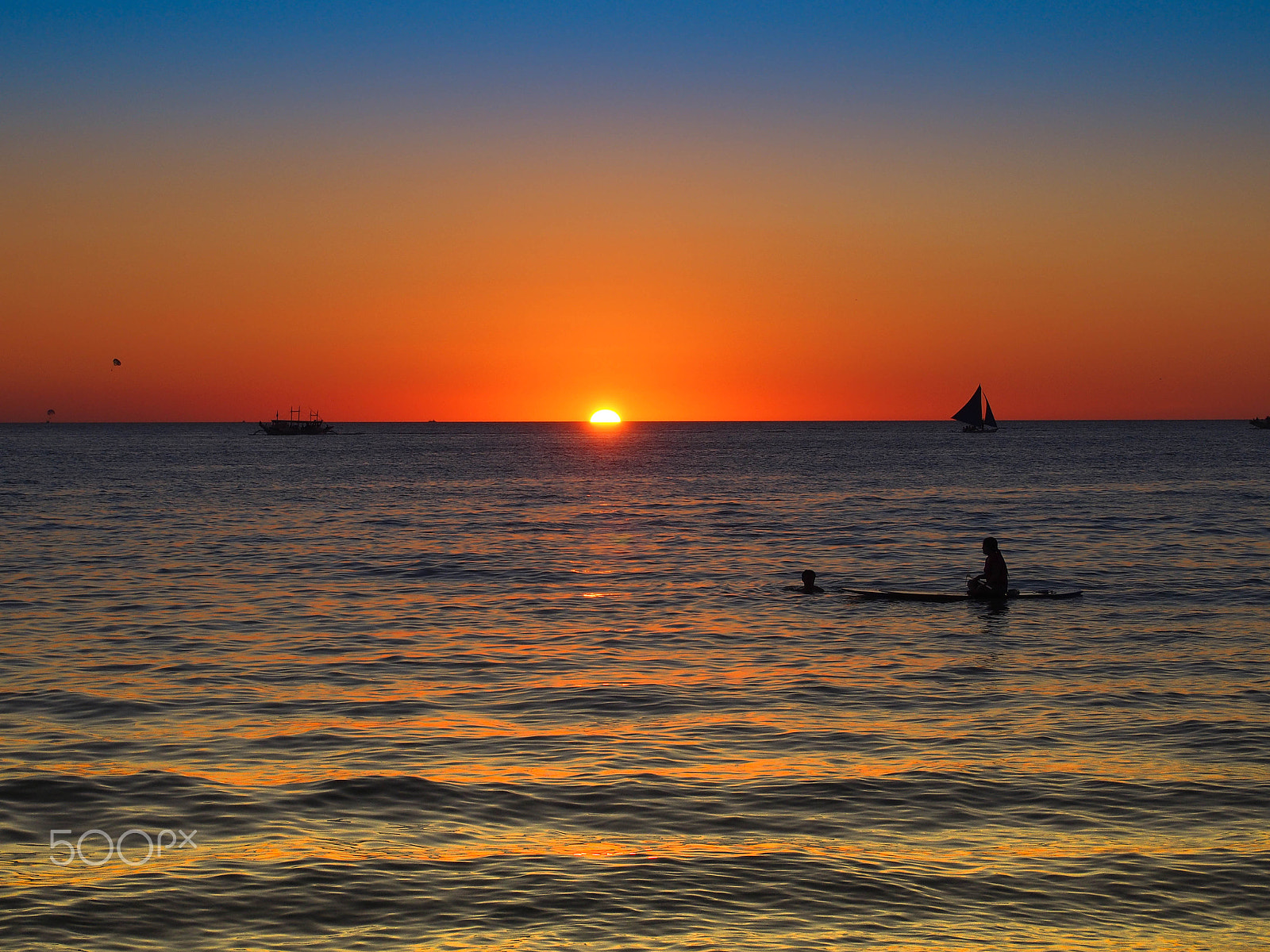 Olympus PEN E-PL5 sample photo. Sunset at boracay ! by www.rayfocal.com photography