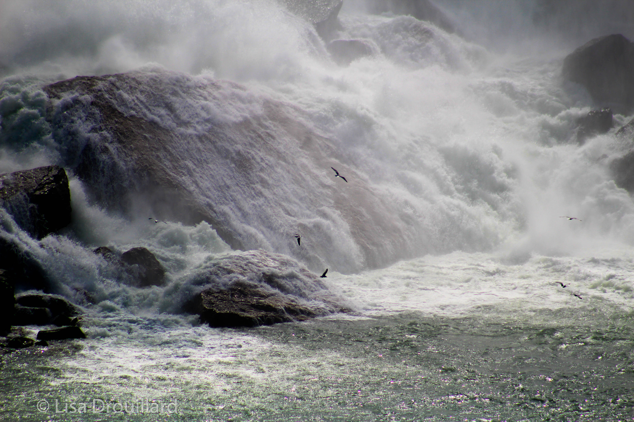 Canon EOS 1200D (EOS Rebel T5 / EOS Kiss X70 / EOS Hi) + EF75-300mm f/4-5.6 sample photo. Flight through the falls photography