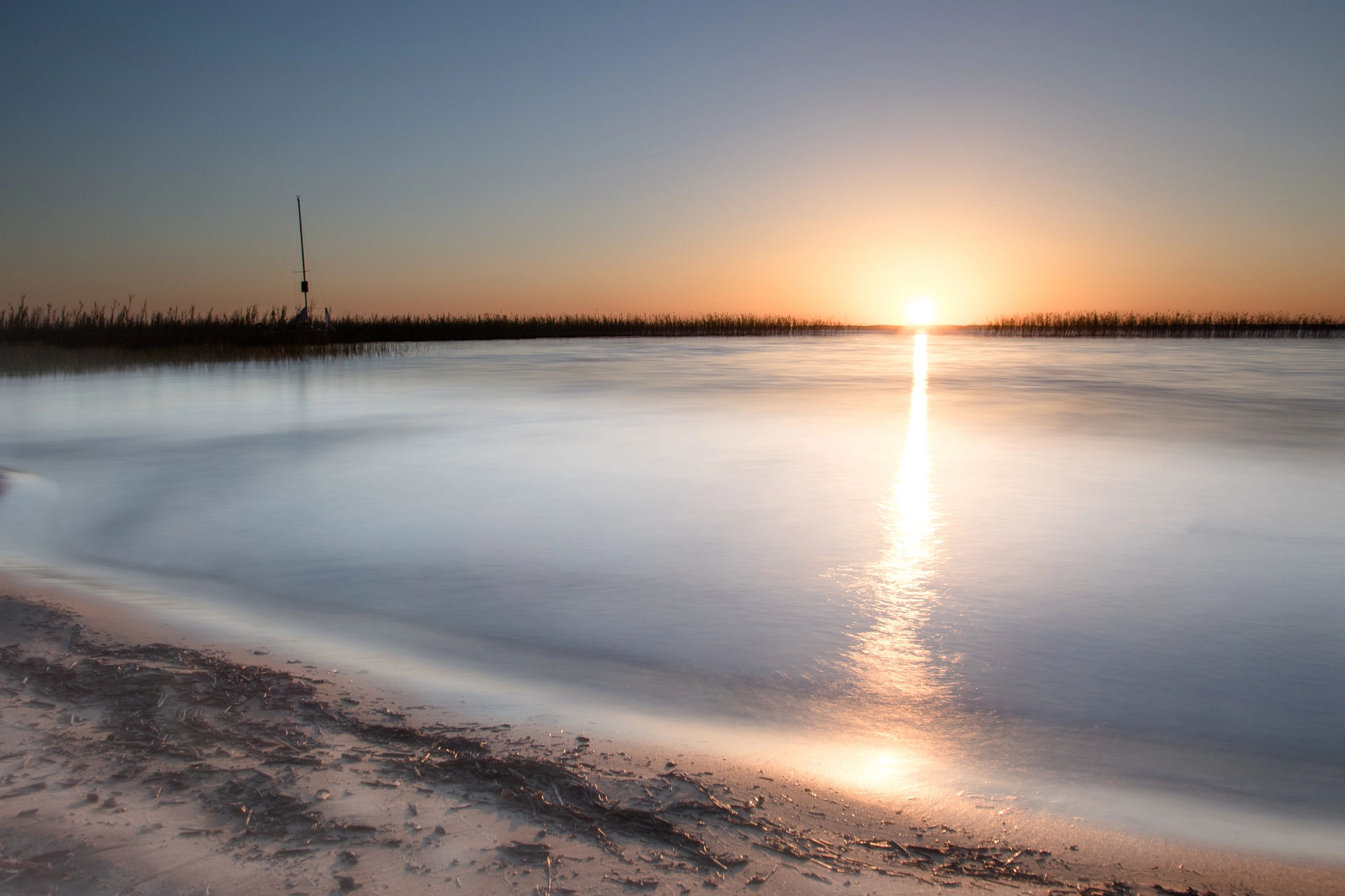 Canon EF-S 17-55mm F2.8 IS USM sample photo. Sunrise earth hour photography