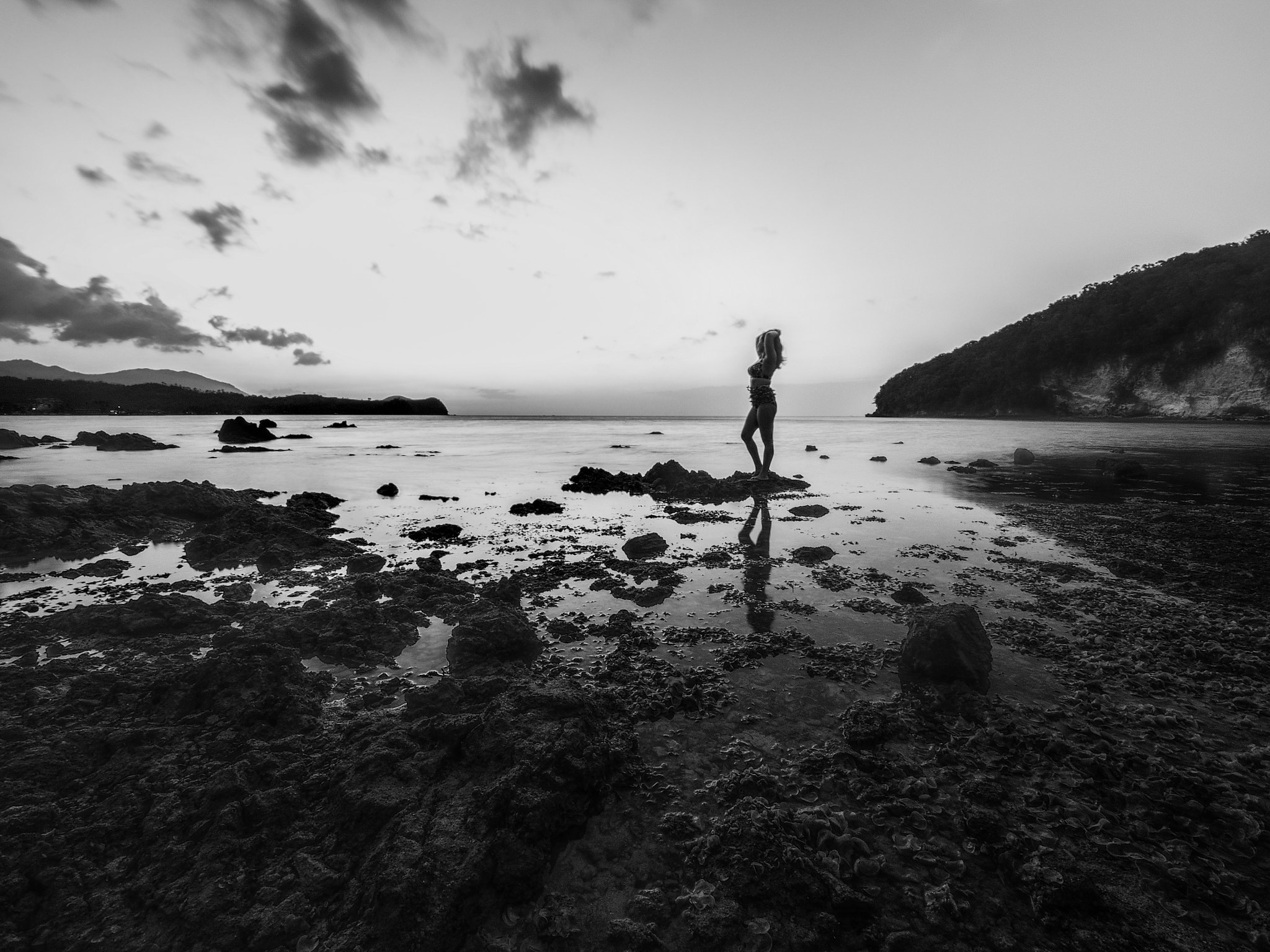 Olympus M.Zuiko Digital ED 7-14mm F2.8 PRO sample photo. Seaside relaxation photography