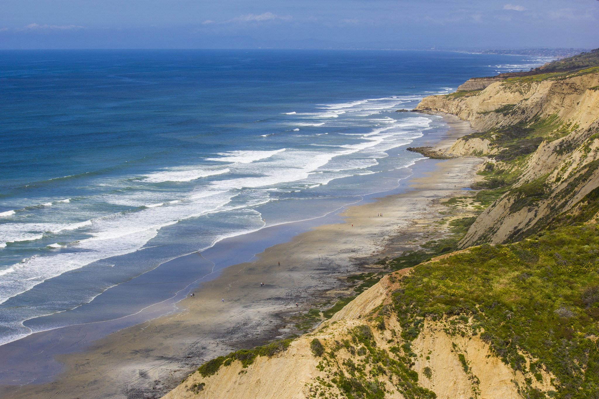 Canon EF-S 55-250mm F4-5.6 IS sample photo. Beach shot from cliff photography