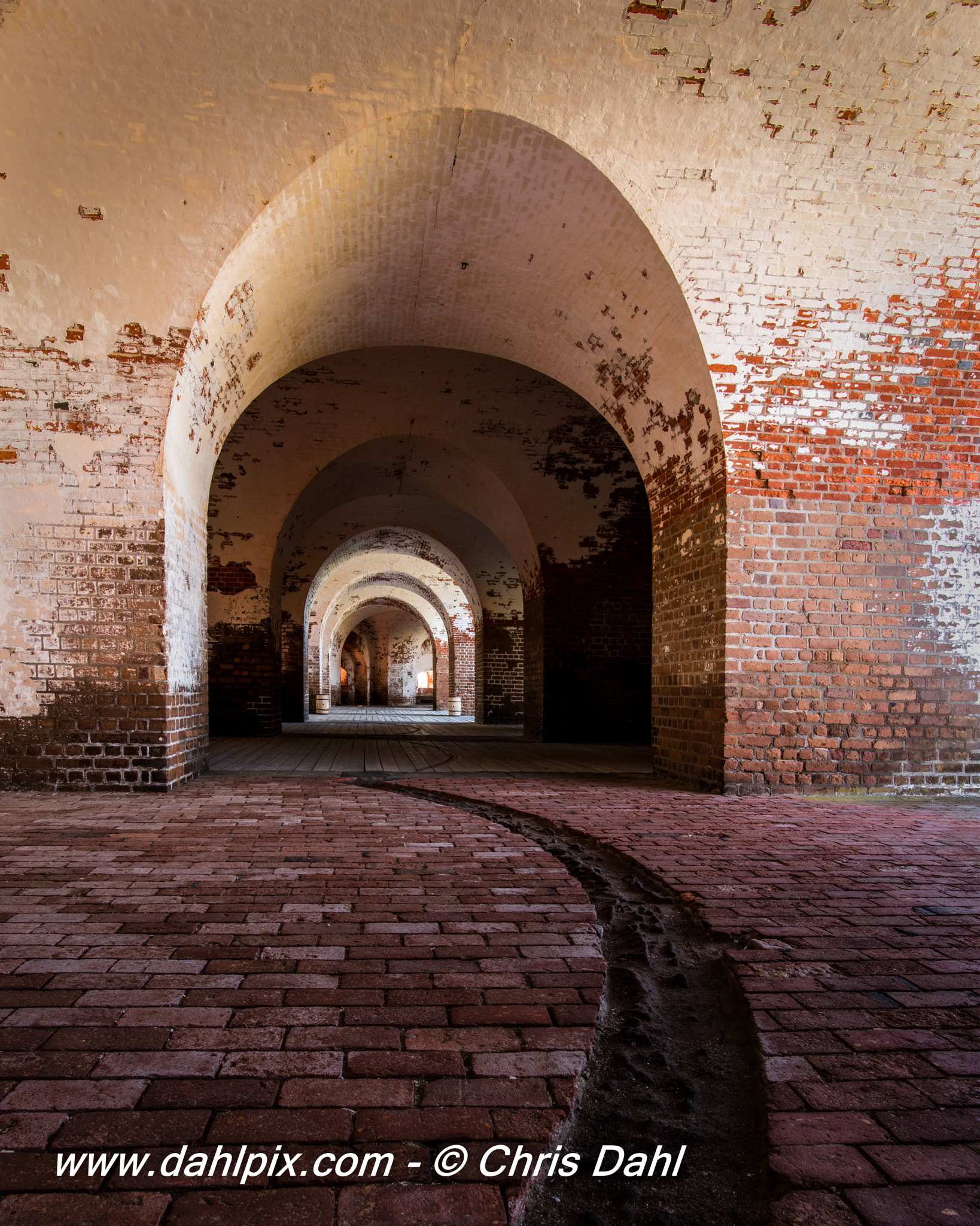 Nikon D800 + Nikon AF-S Nikkor 20mm F1.8G ED sample photo. Fort repetition photography