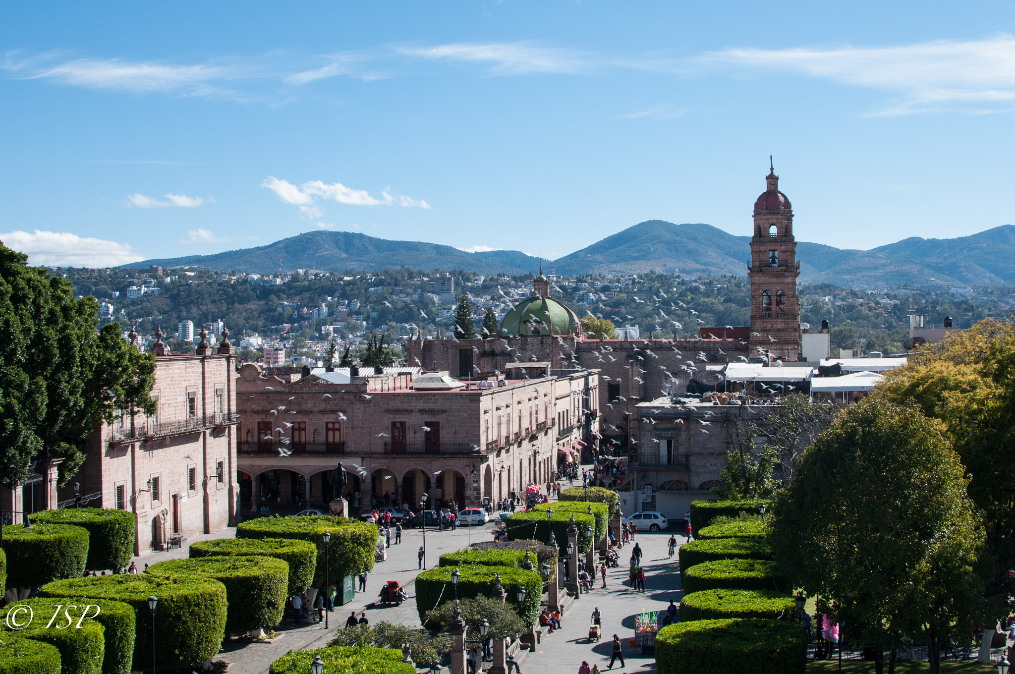 Nikon D90 + Nikon AF-S DX Nikkor 35mm F1.8G sample photo. Morelia photography